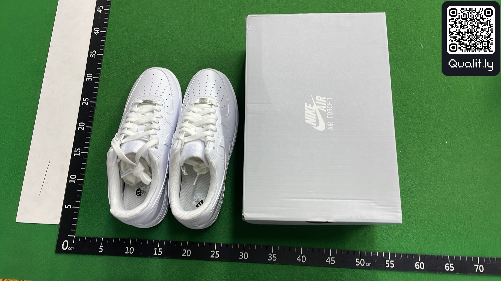 Sneakers — foto QC 1 di 283