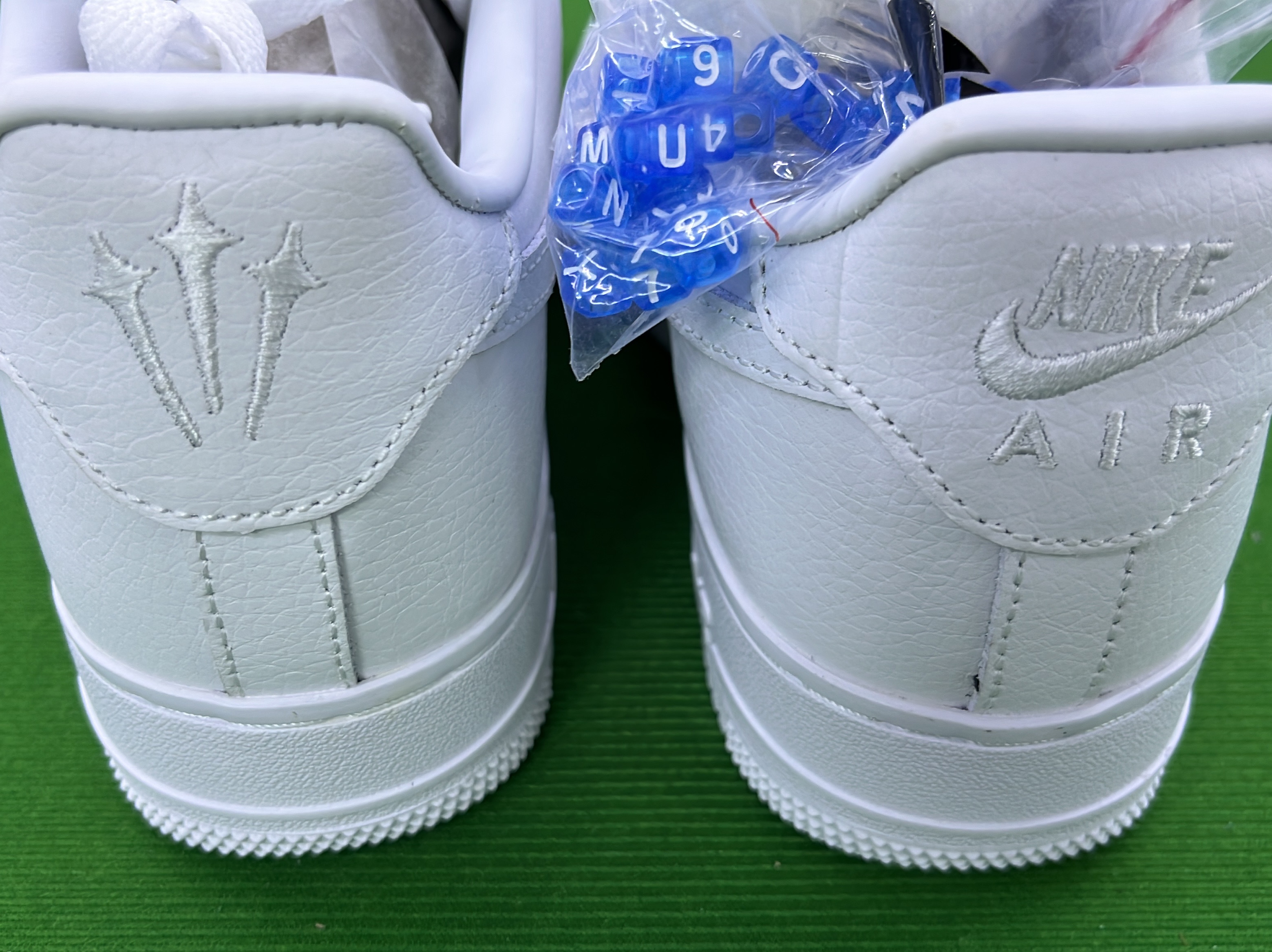 Sneakers — QC-foto 2 av 6