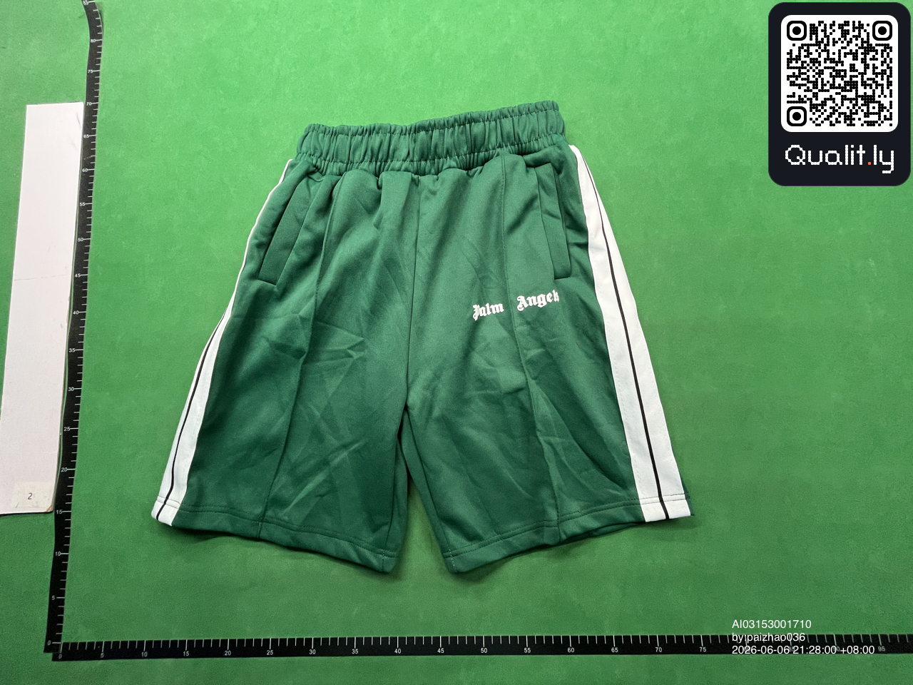 Short — photo QC 1 sur 34
