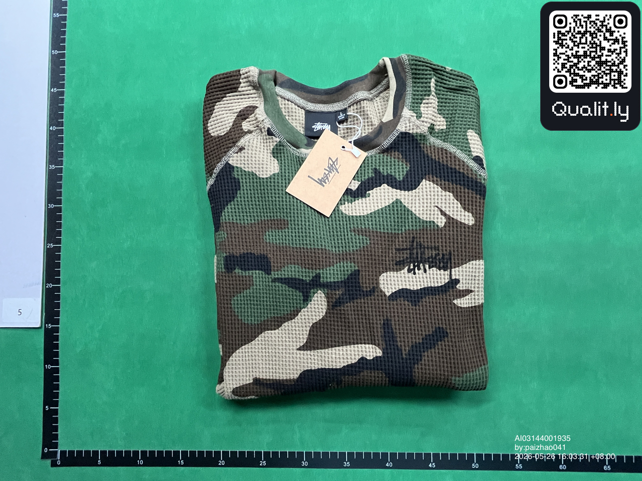 T-shirt — foto QC 1 di 10