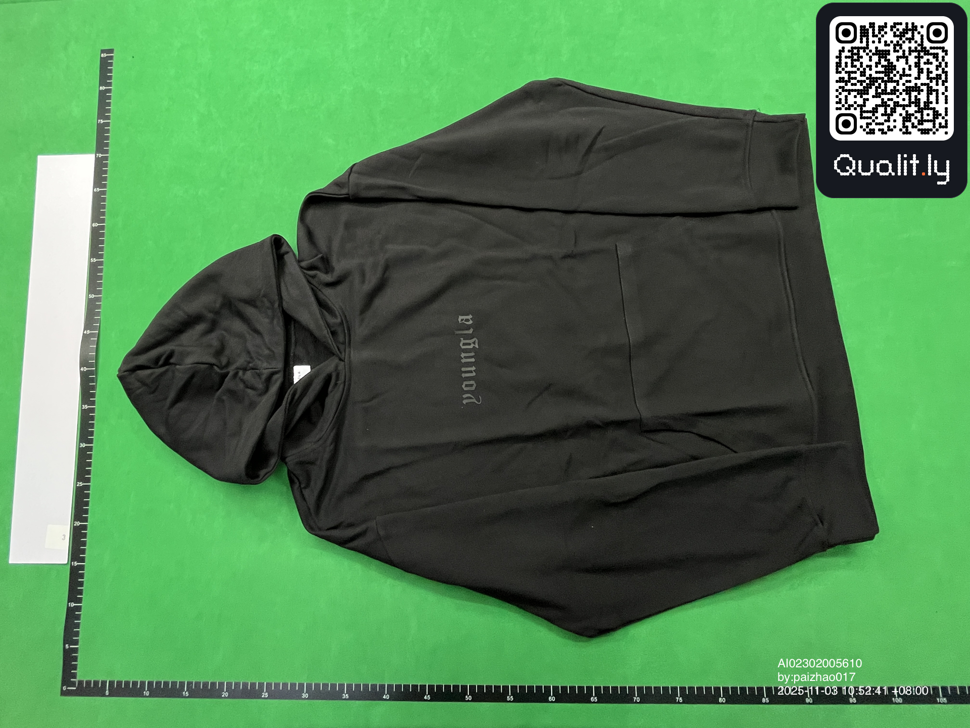 Hoodie — QC-foto 3 van 4