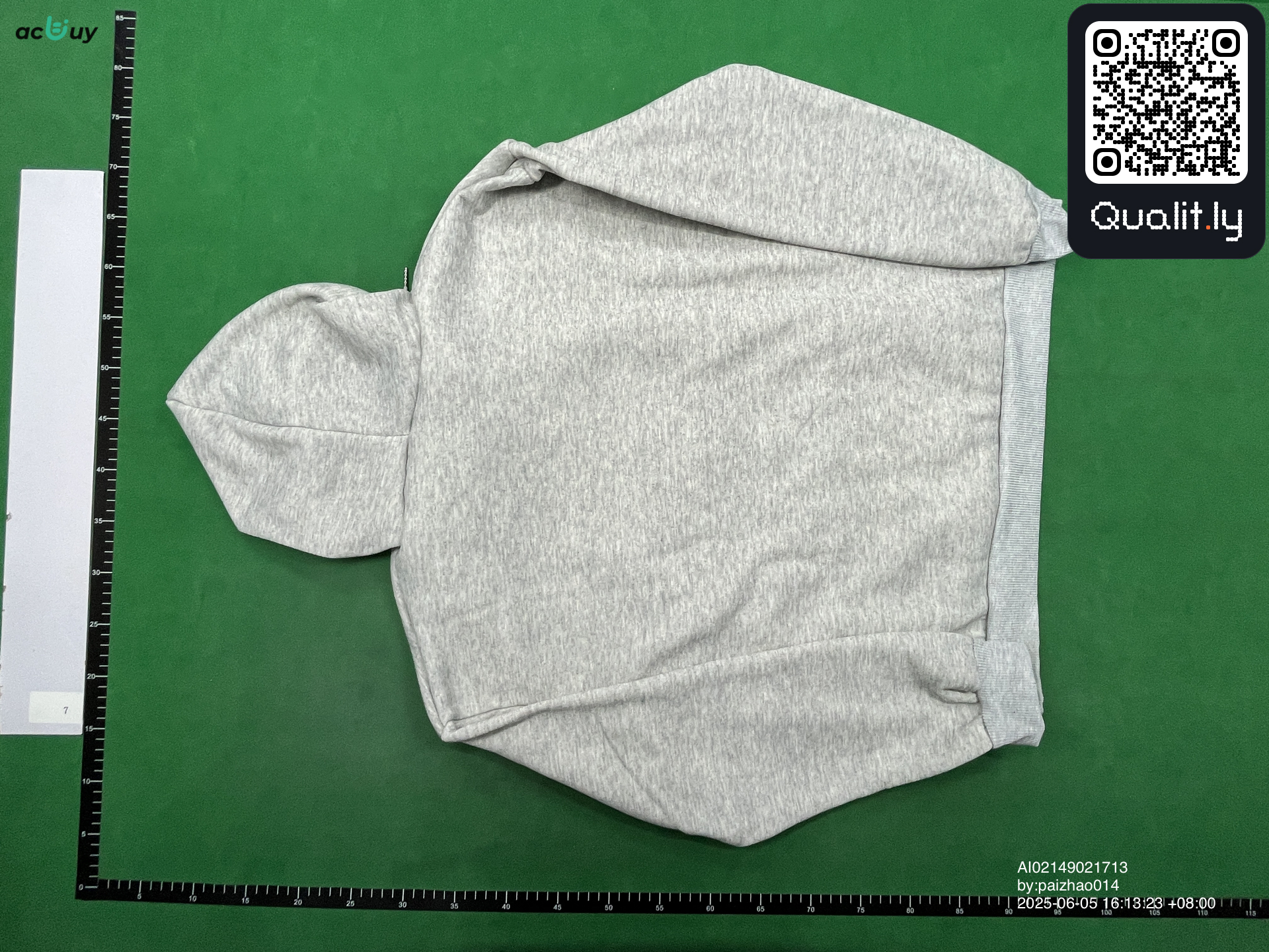 Sudadera con capucha — foto QC 2 de 4