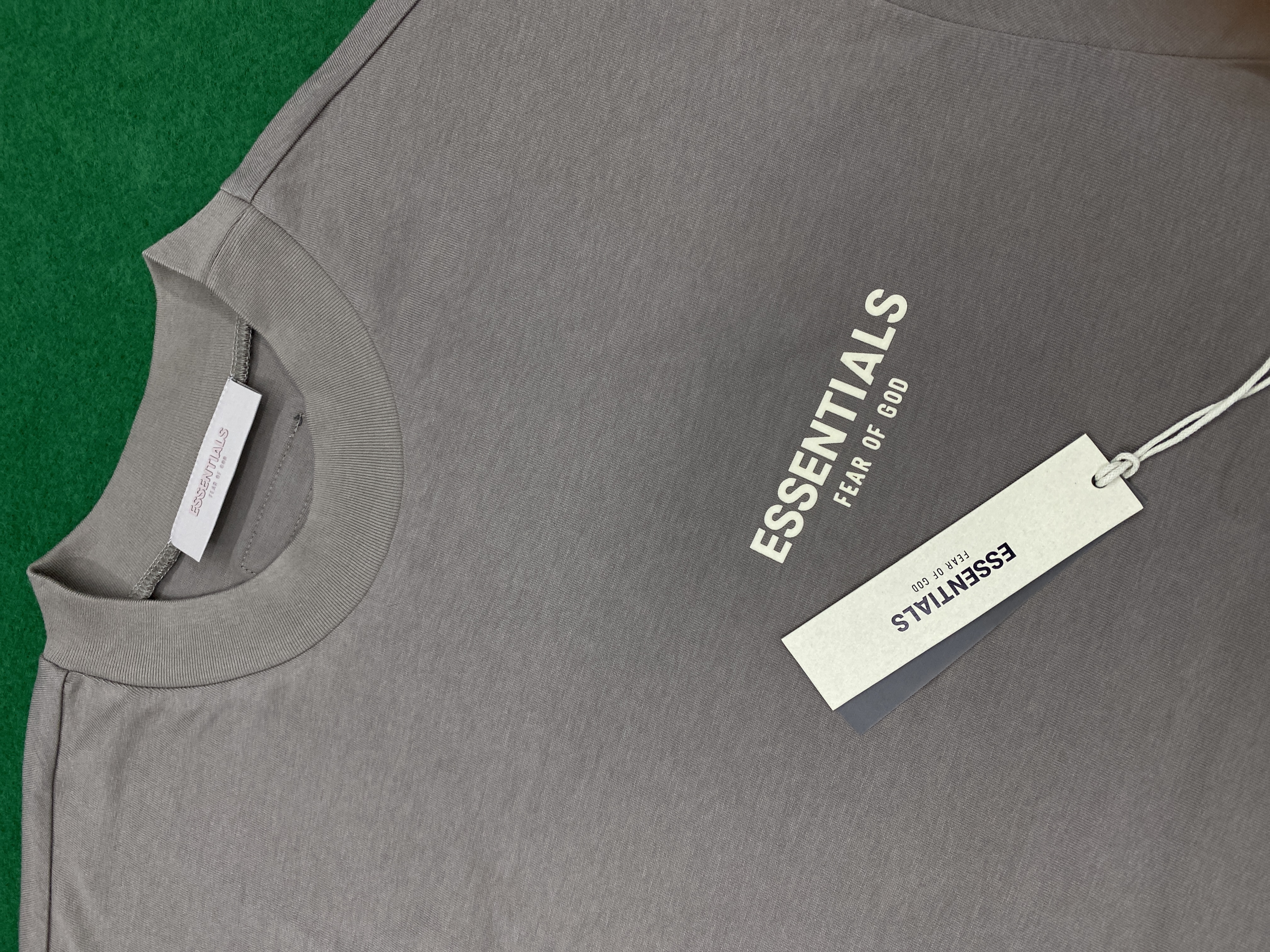 T-shirt — foto QC 2 di 19