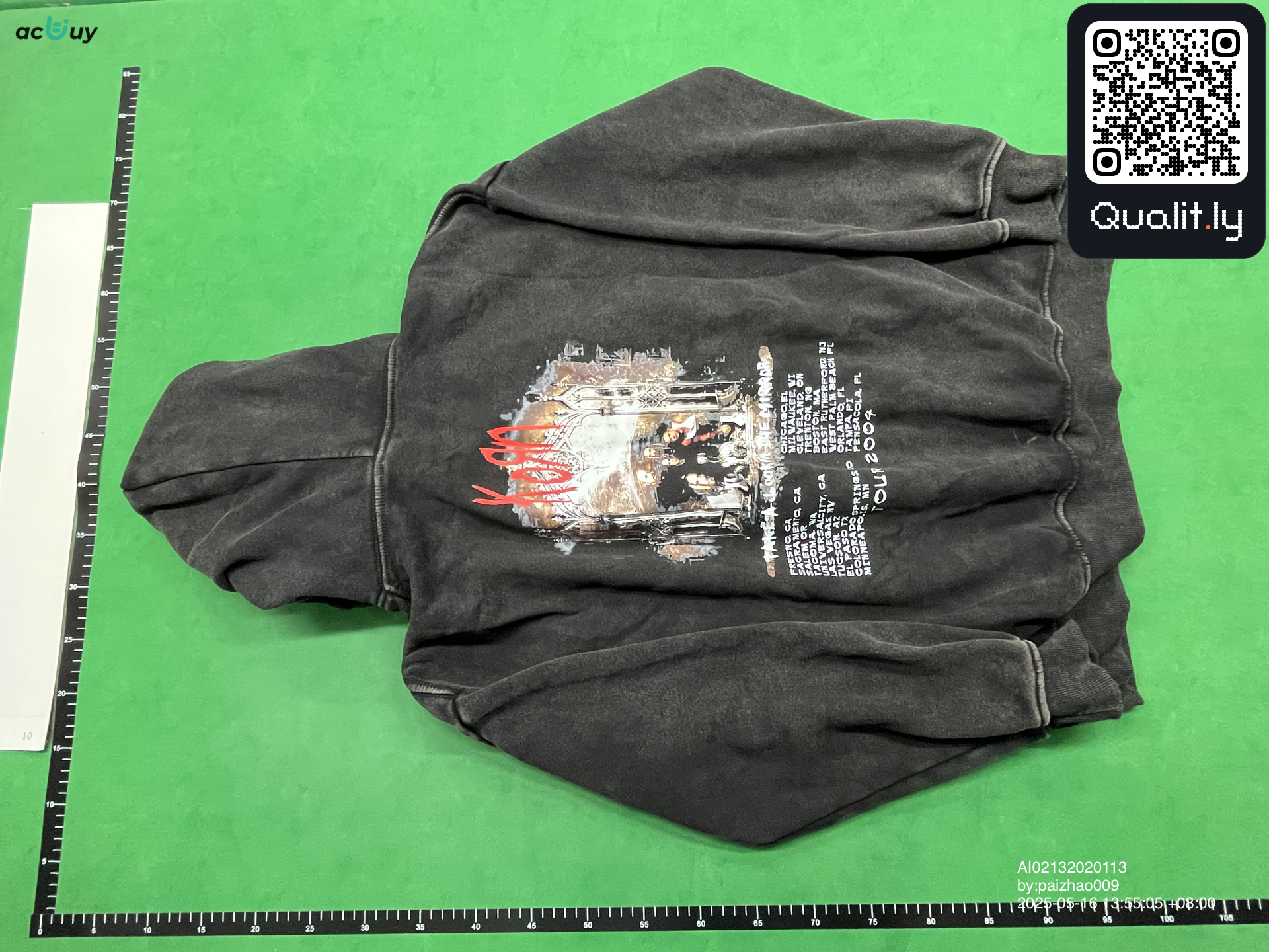 Sweat à capuche — photo QC 2 sur 4