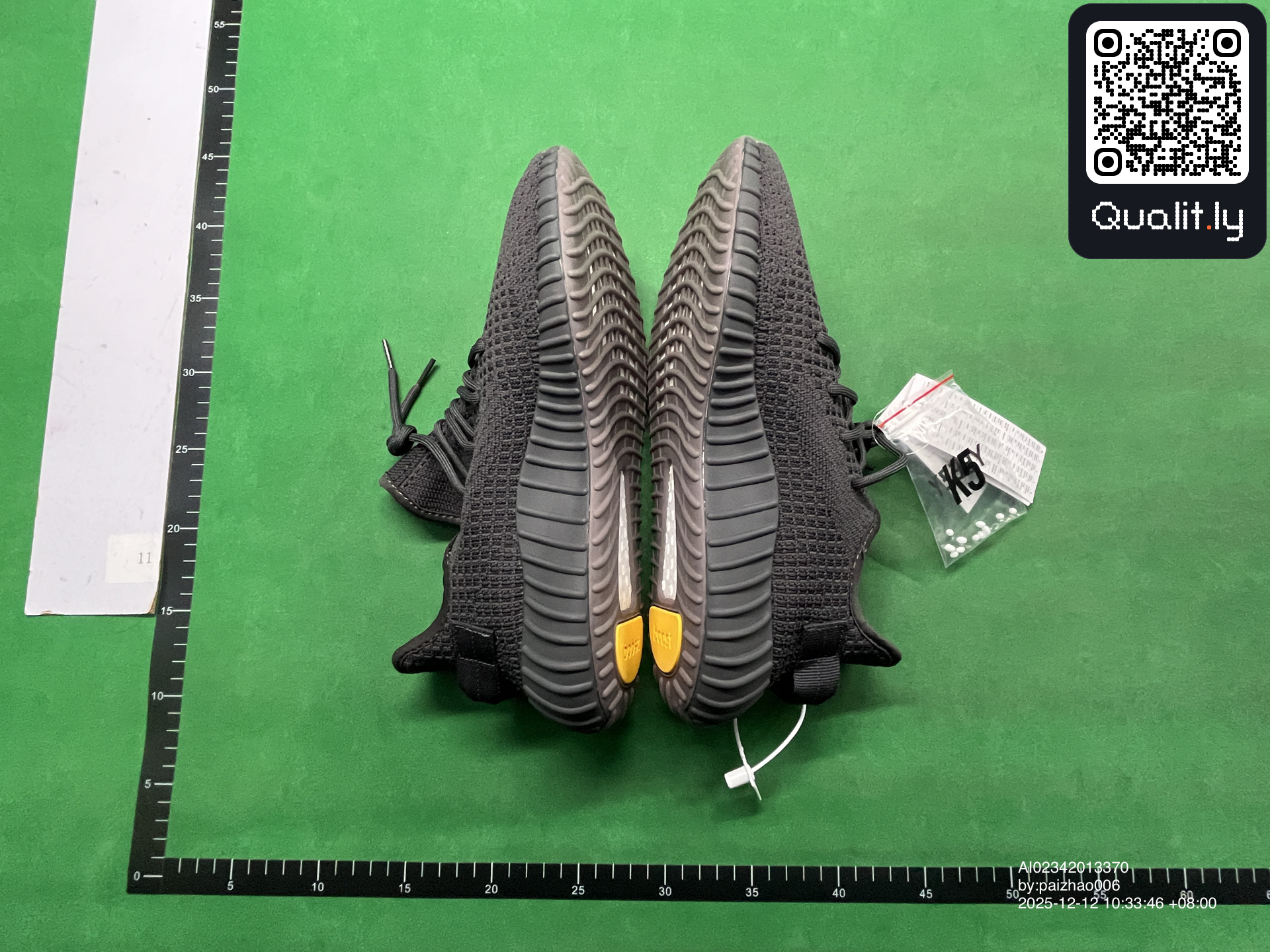 Sneaker — QC-Foto 3 von 58