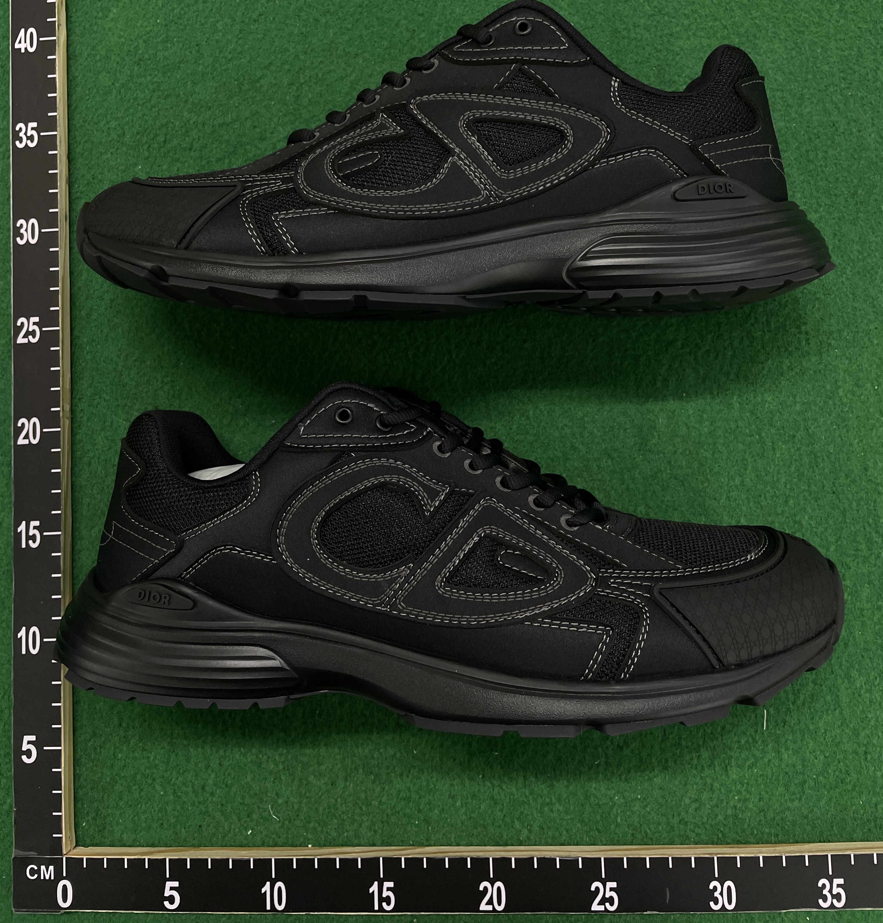 Sneakers QC photo 3 of 93