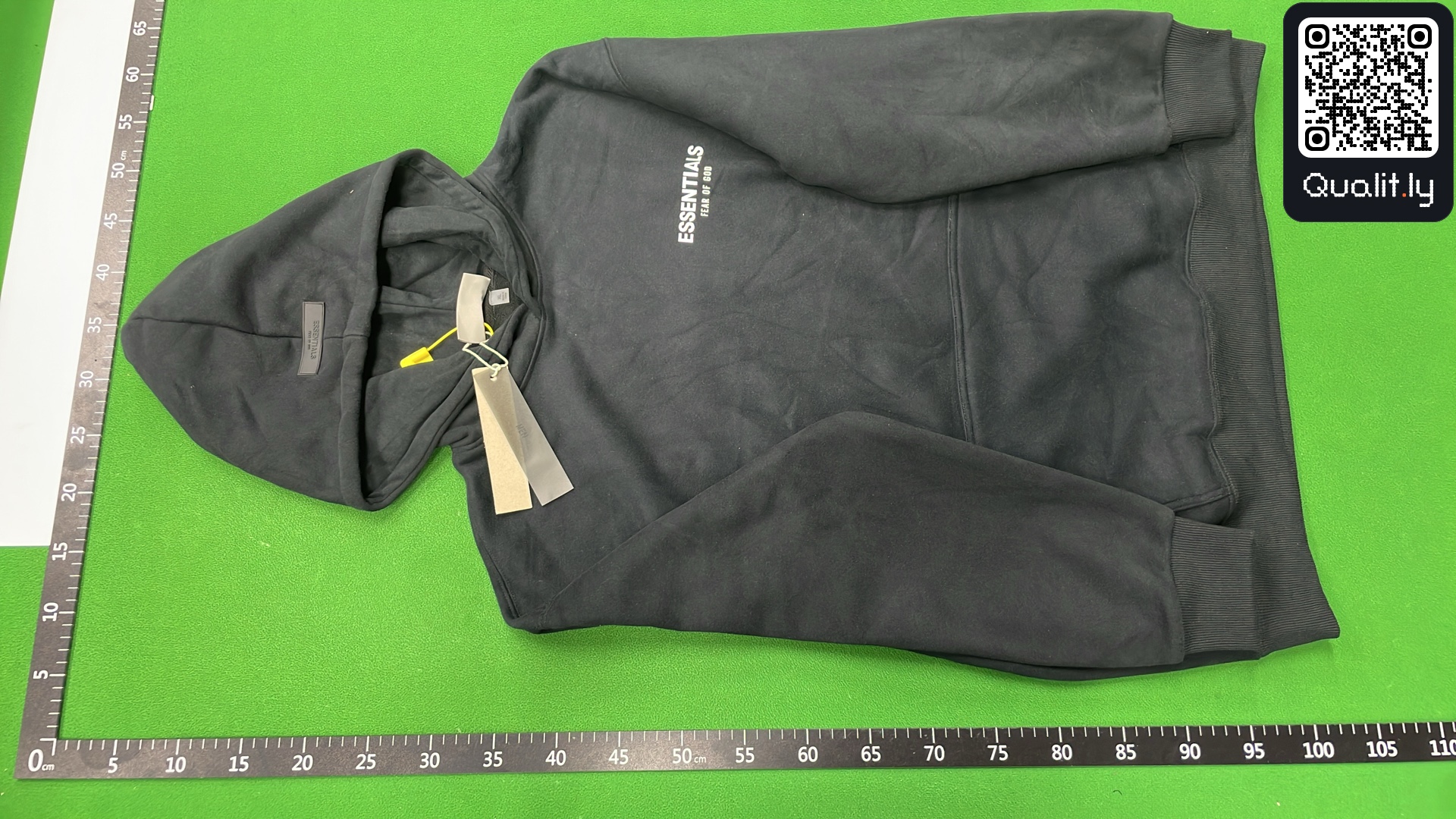 Hoodie — QC-Foto 2 von 36