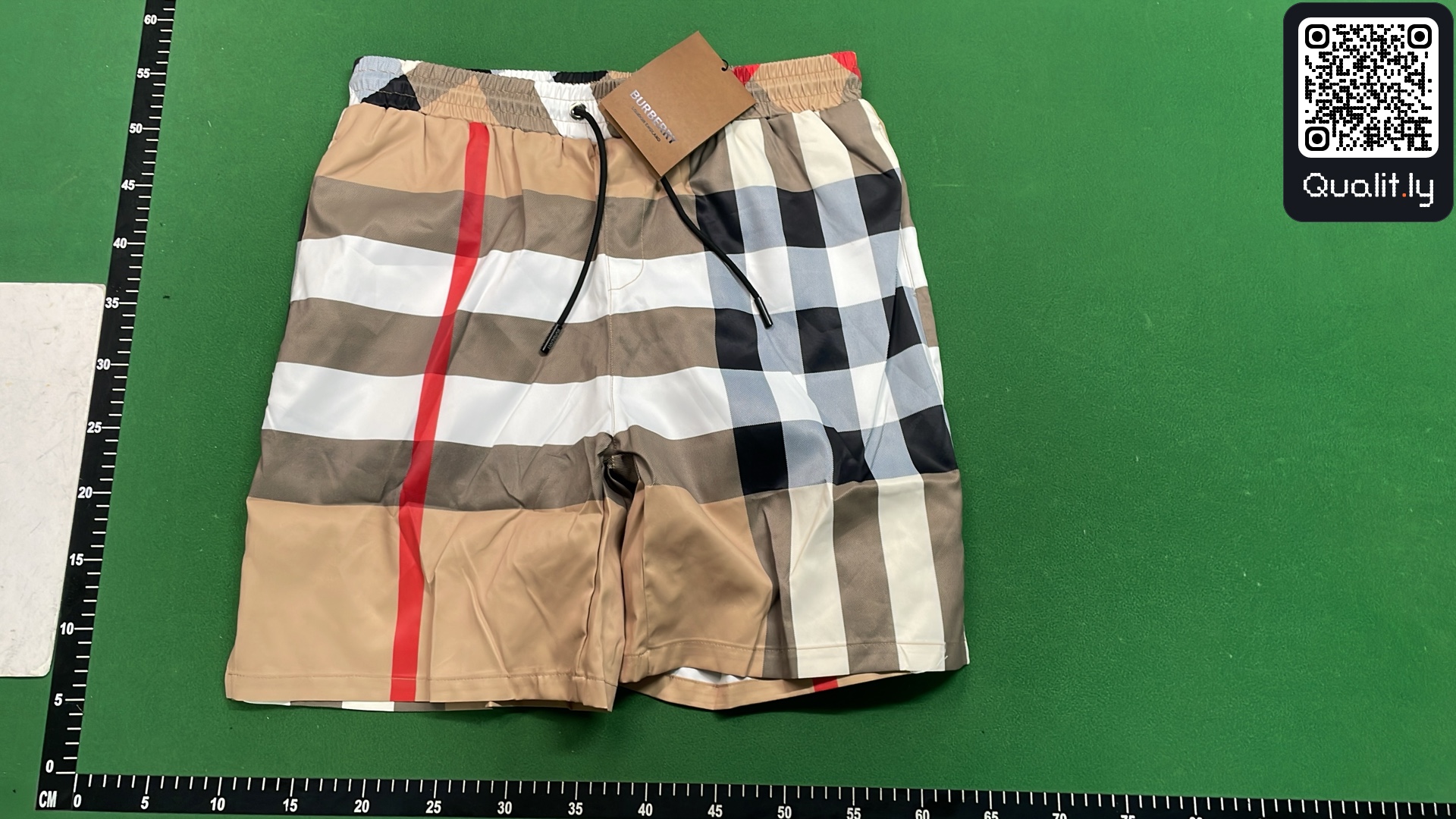 Short — photo QC 2 sur 4
