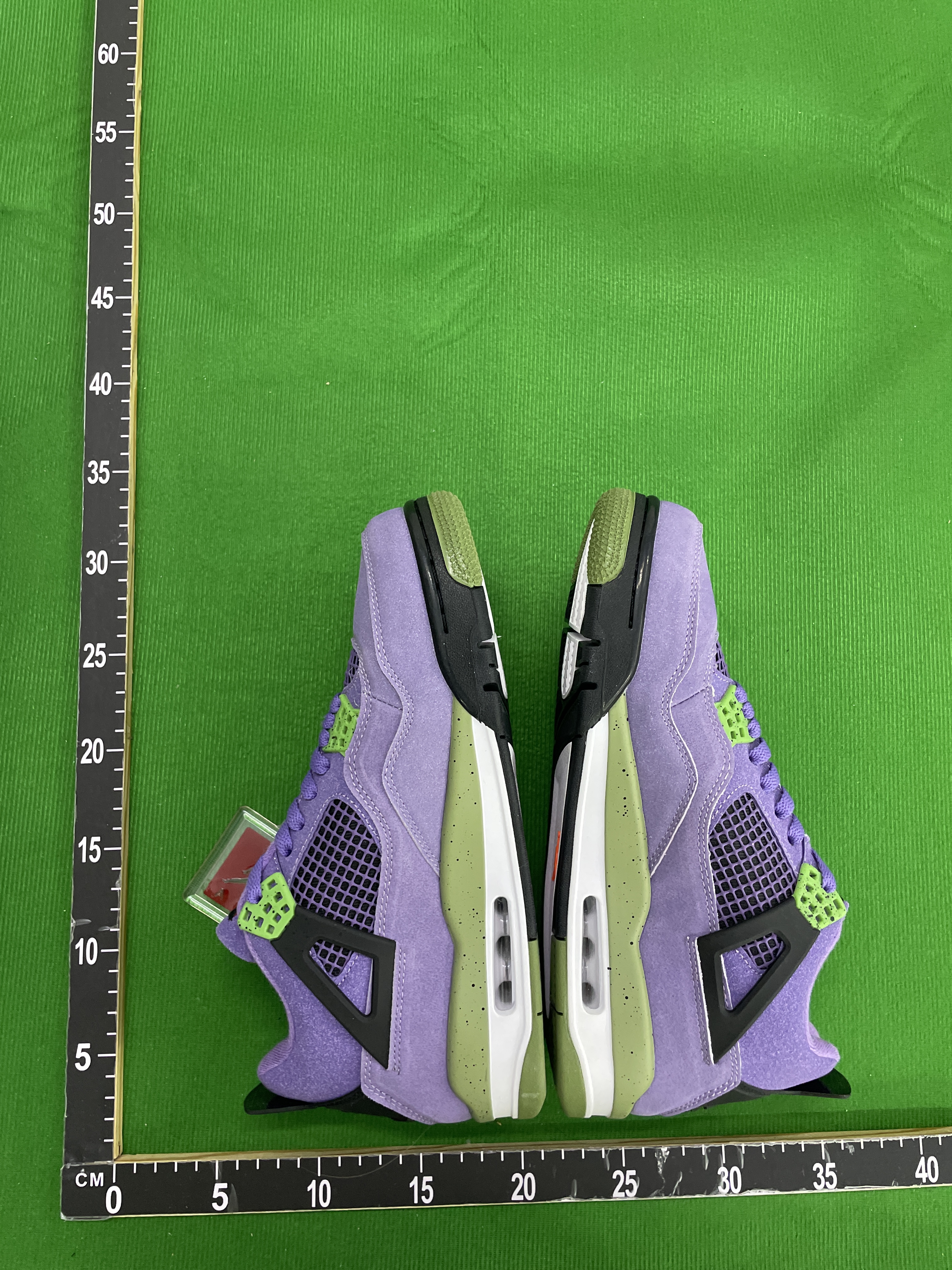 Sneaker — QC-Foto 1 von 6