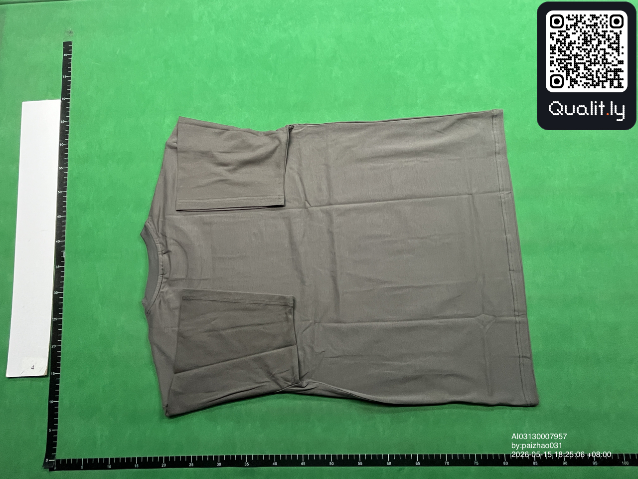 Camiseta — foto QC 2 de 10