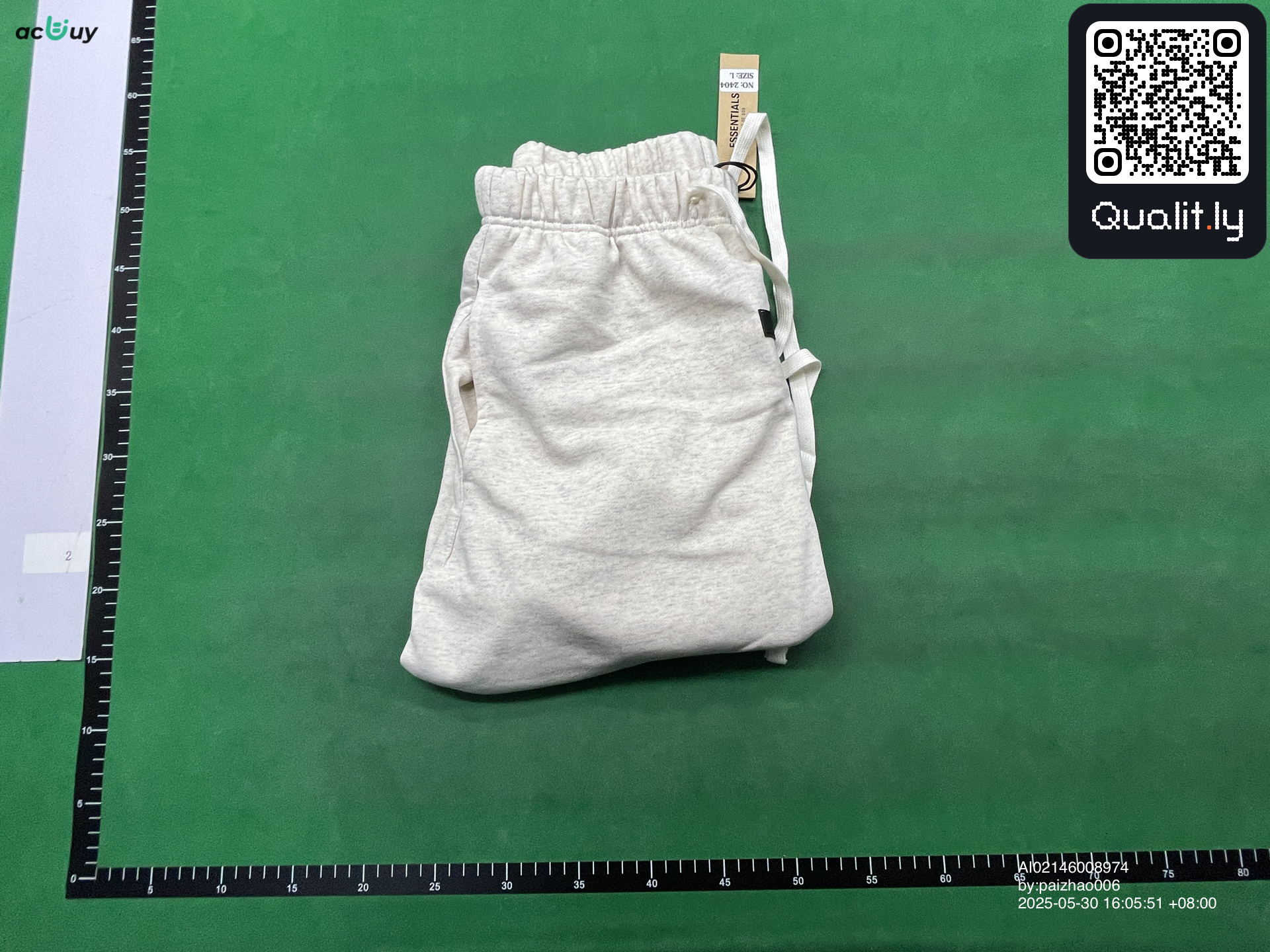Shorts QC photo 1 of 54