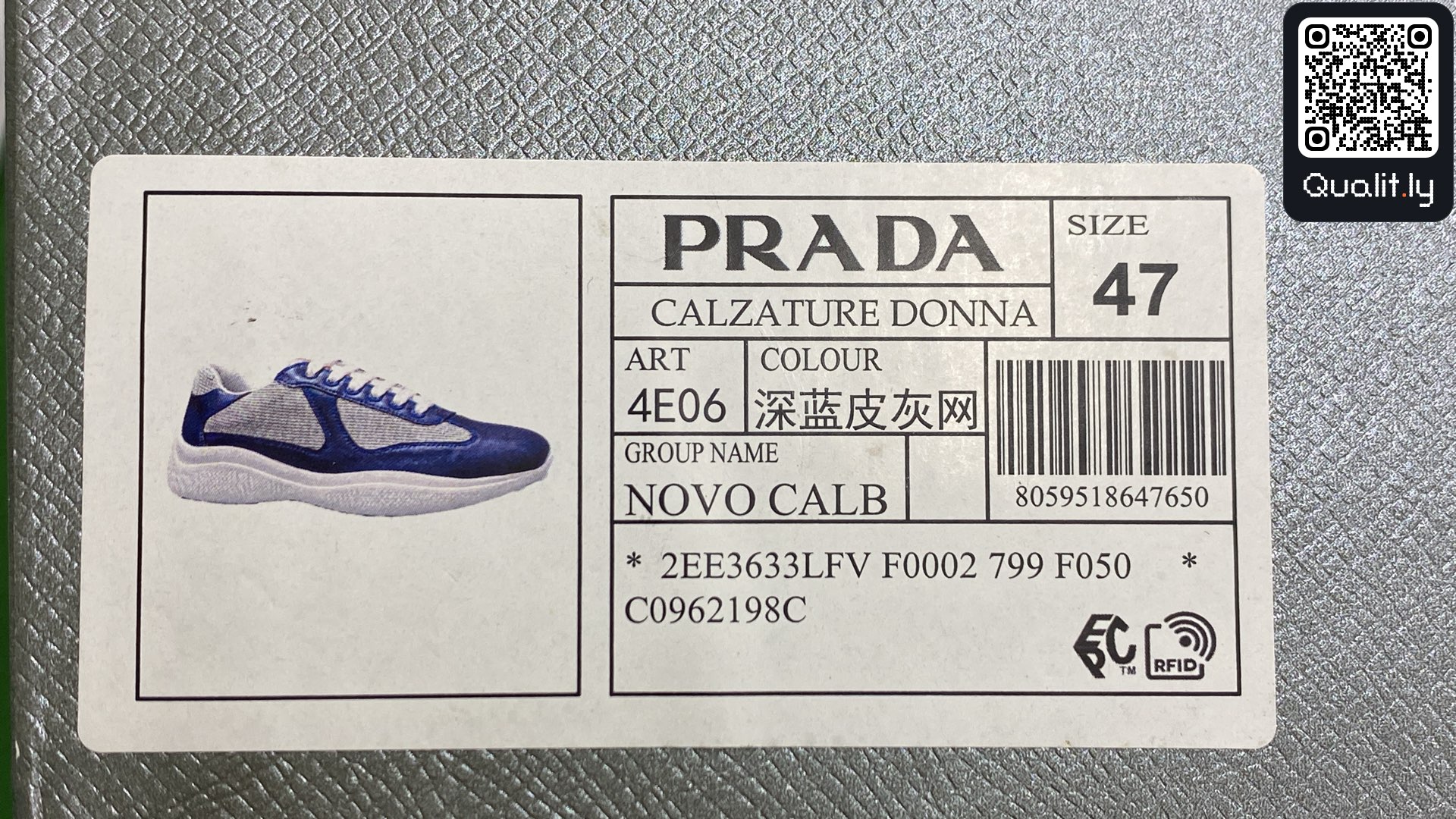 Sneakers QC photo 2 of 150