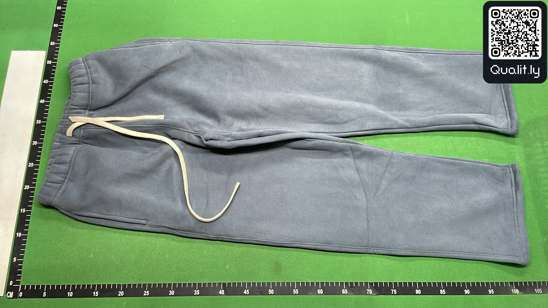 Pants QC photo 2 of 469