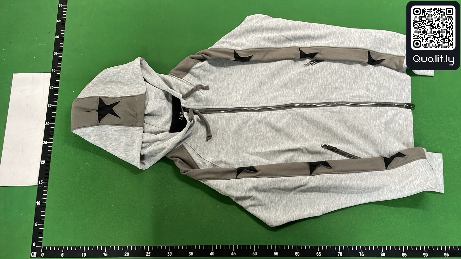 Hoodie QC photo 2 of 4