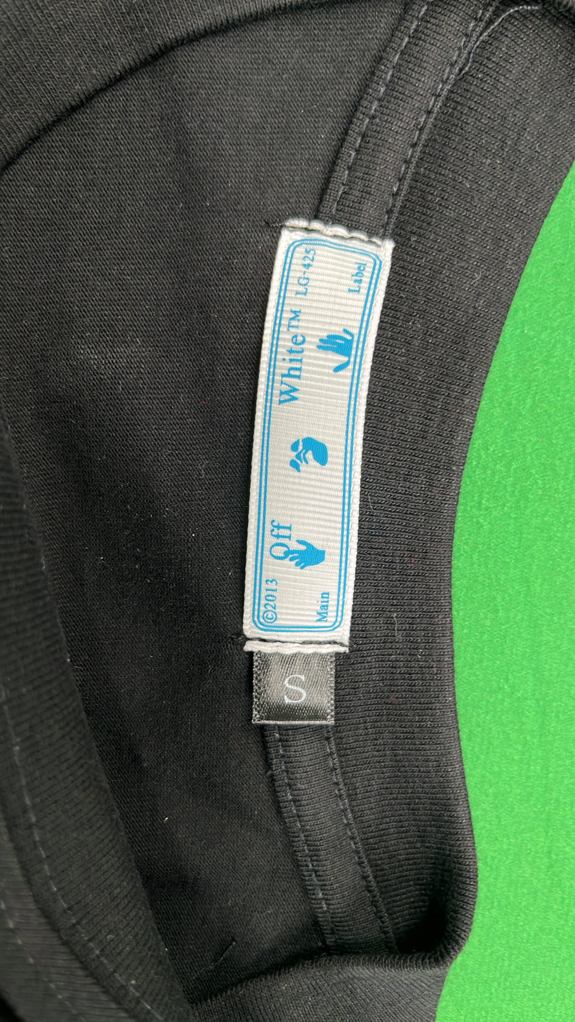 Tricou — fotografie QC 1 din 8