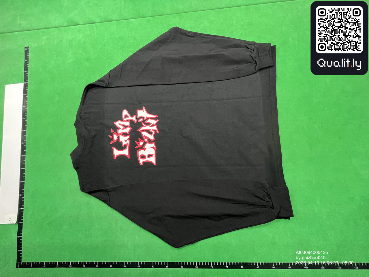 Sweater — QC-foto 2 van 4