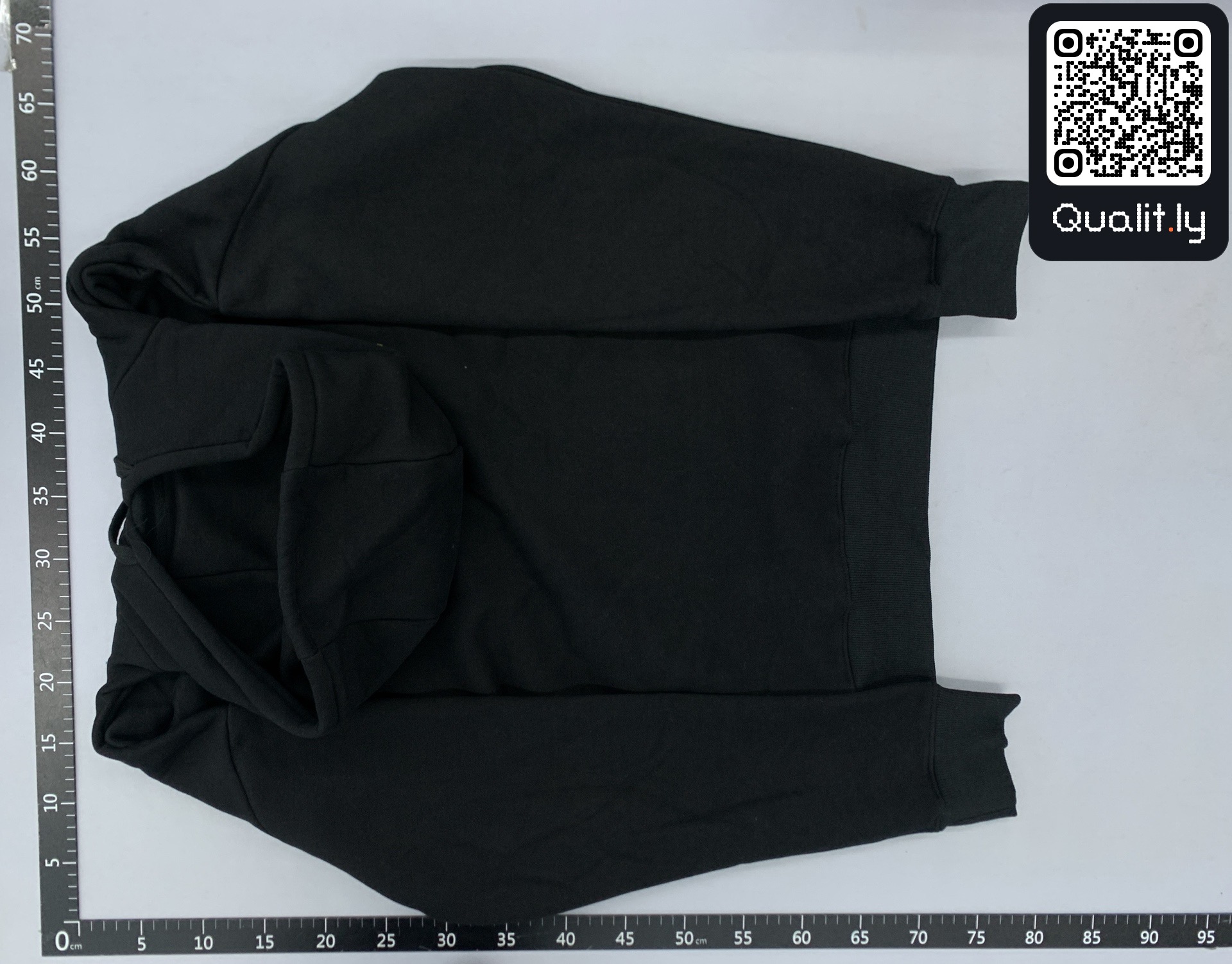 Tracksuit QC photo 2 of 74