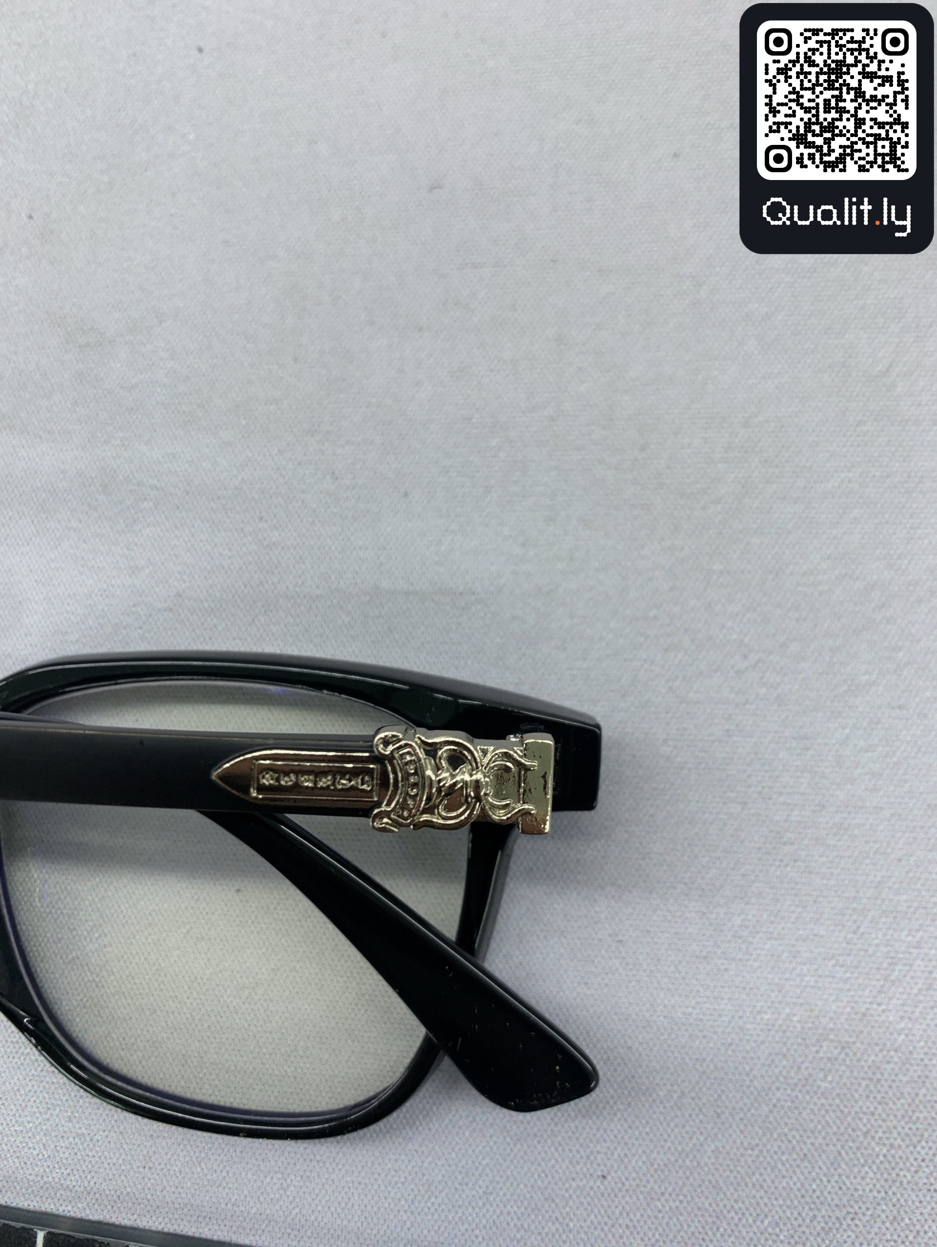 Sunglasses QC photo 3 of 20