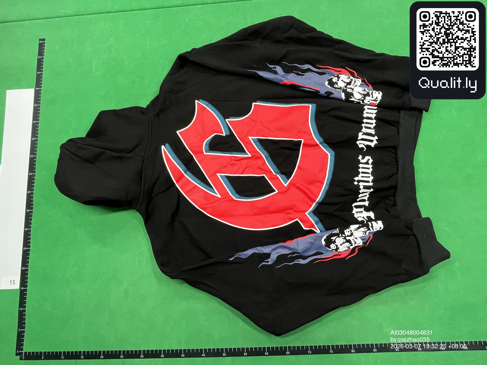 Hoodie — QC-foto 2 av 4