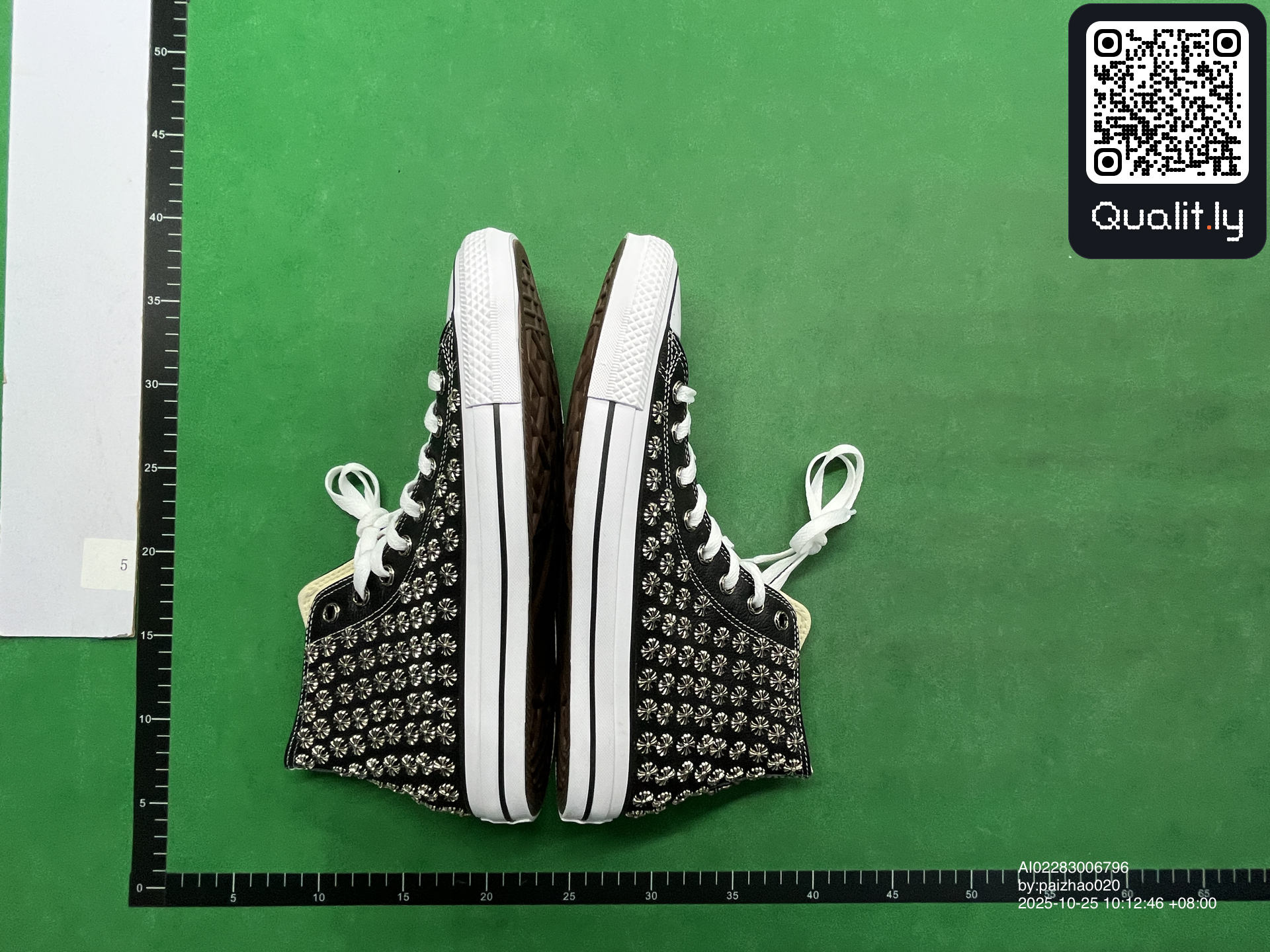 Sneakers — QC-foto 2 av 6