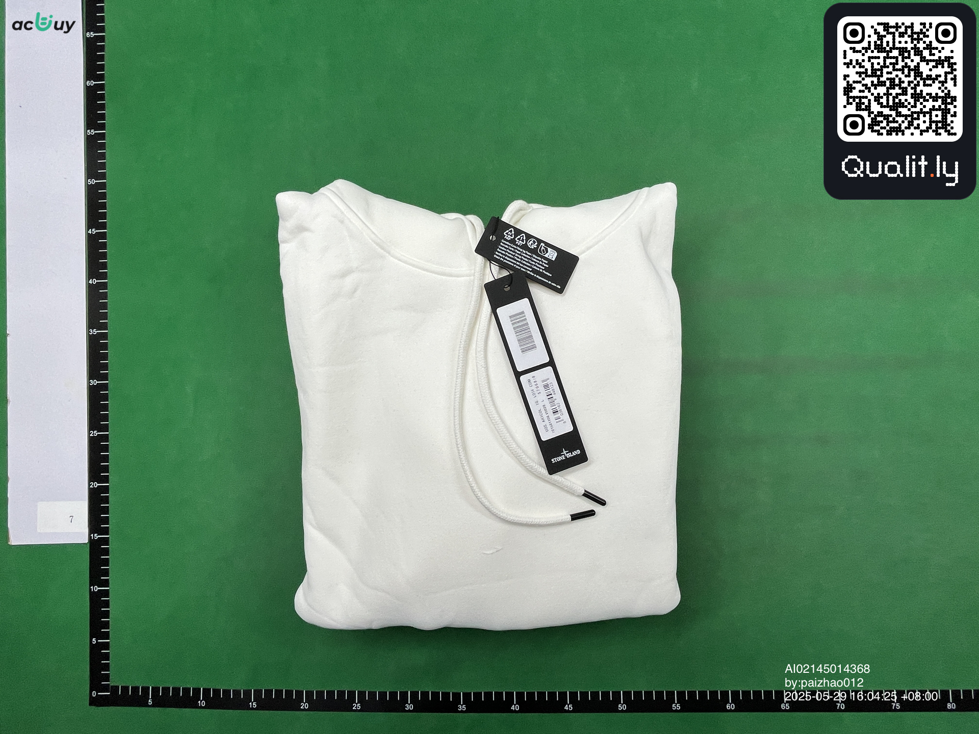 Hoodie — QC-Foto 1 von 36