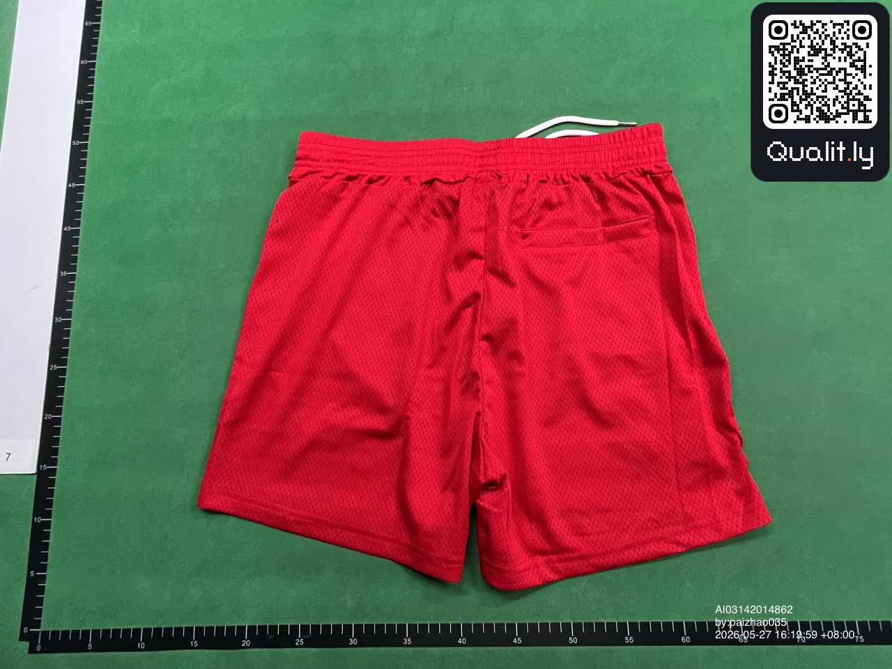 Short — photo QC 2 sur 12