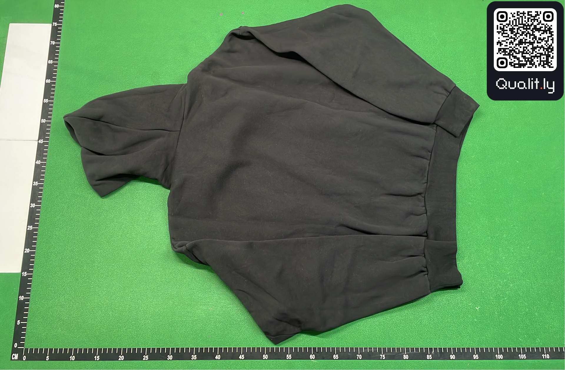 Hoodie QC photo 3 of 38