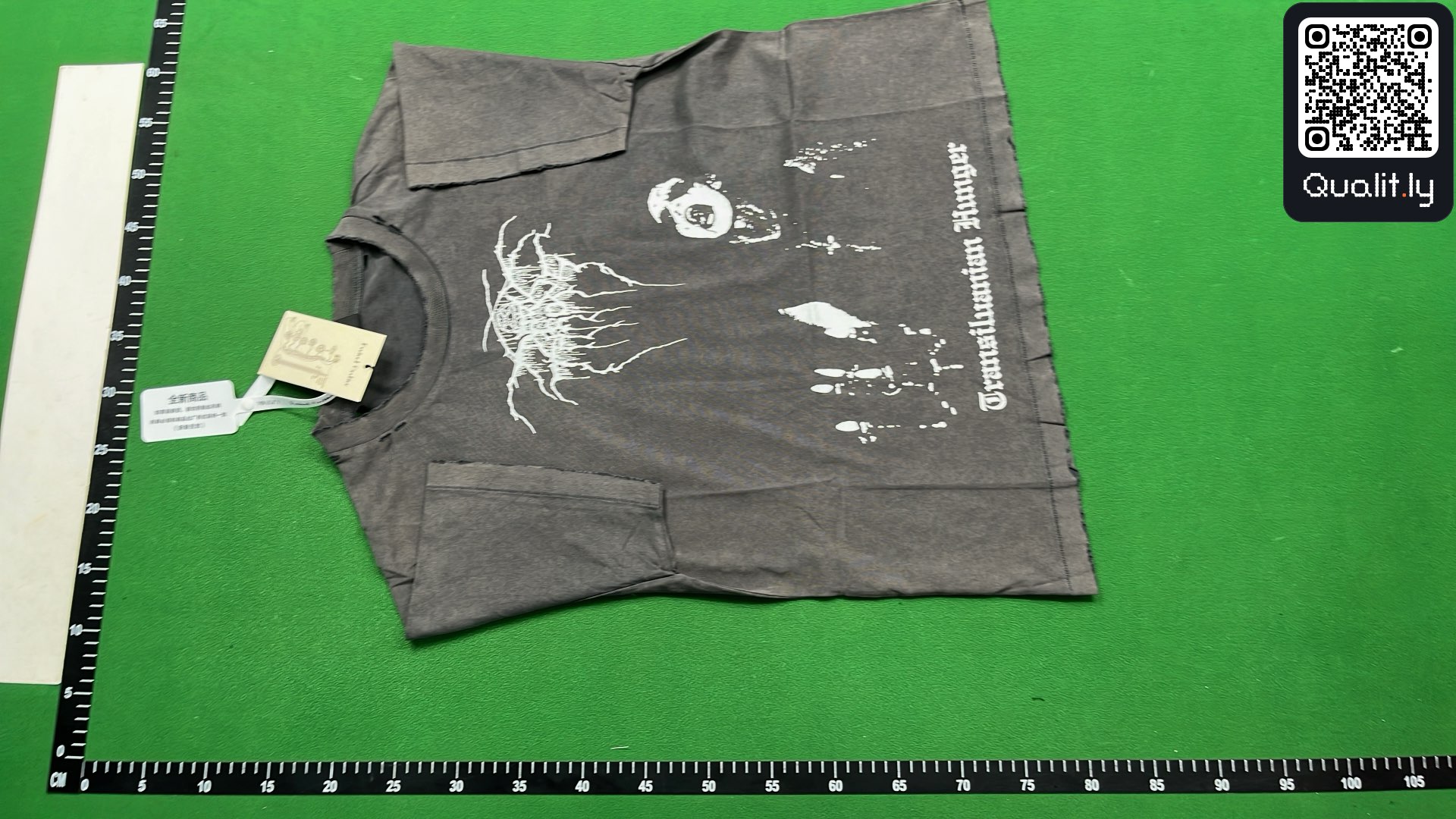 T-shirt — foto QC 2 de 12