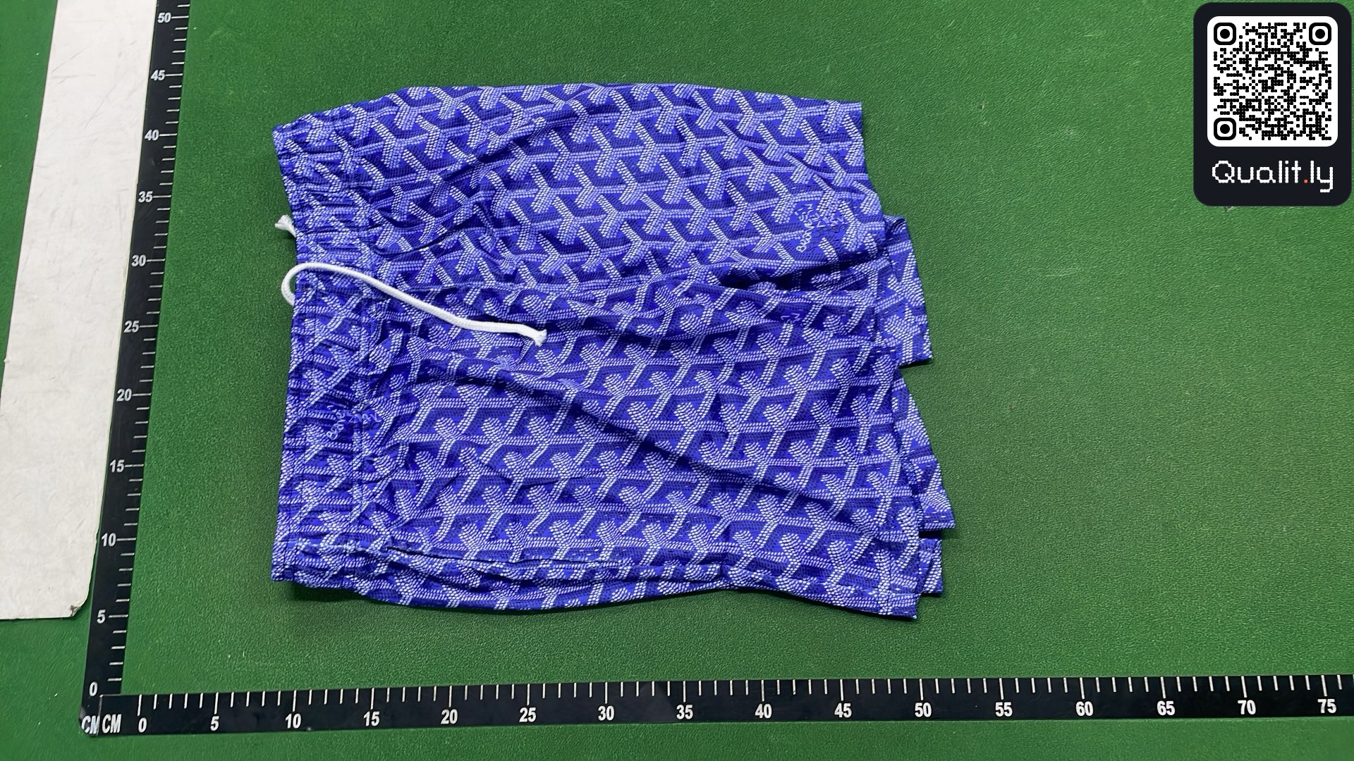 Shorts QC photo 2 of 46