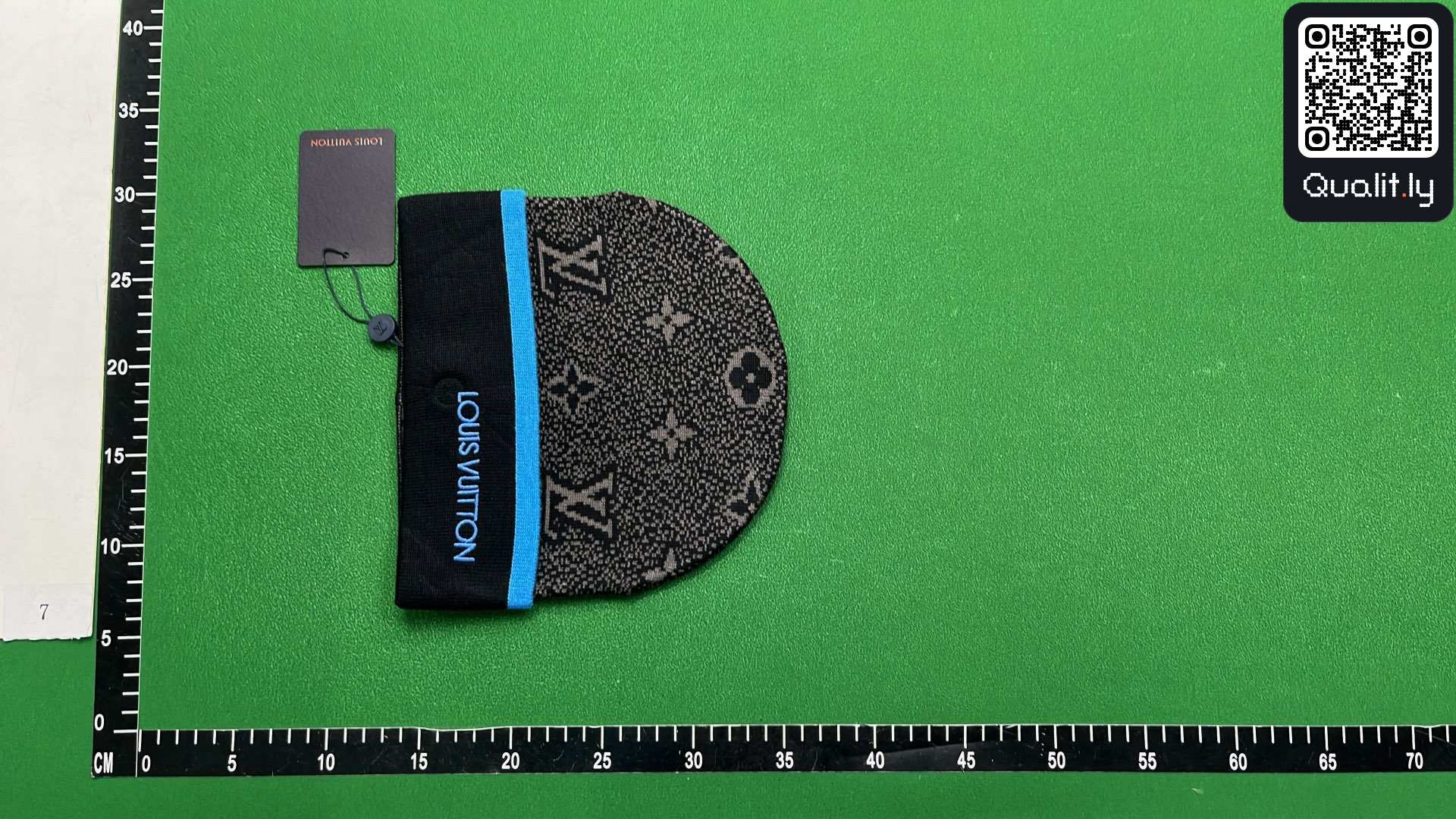 Bonnet — photo QC 3 sur 6