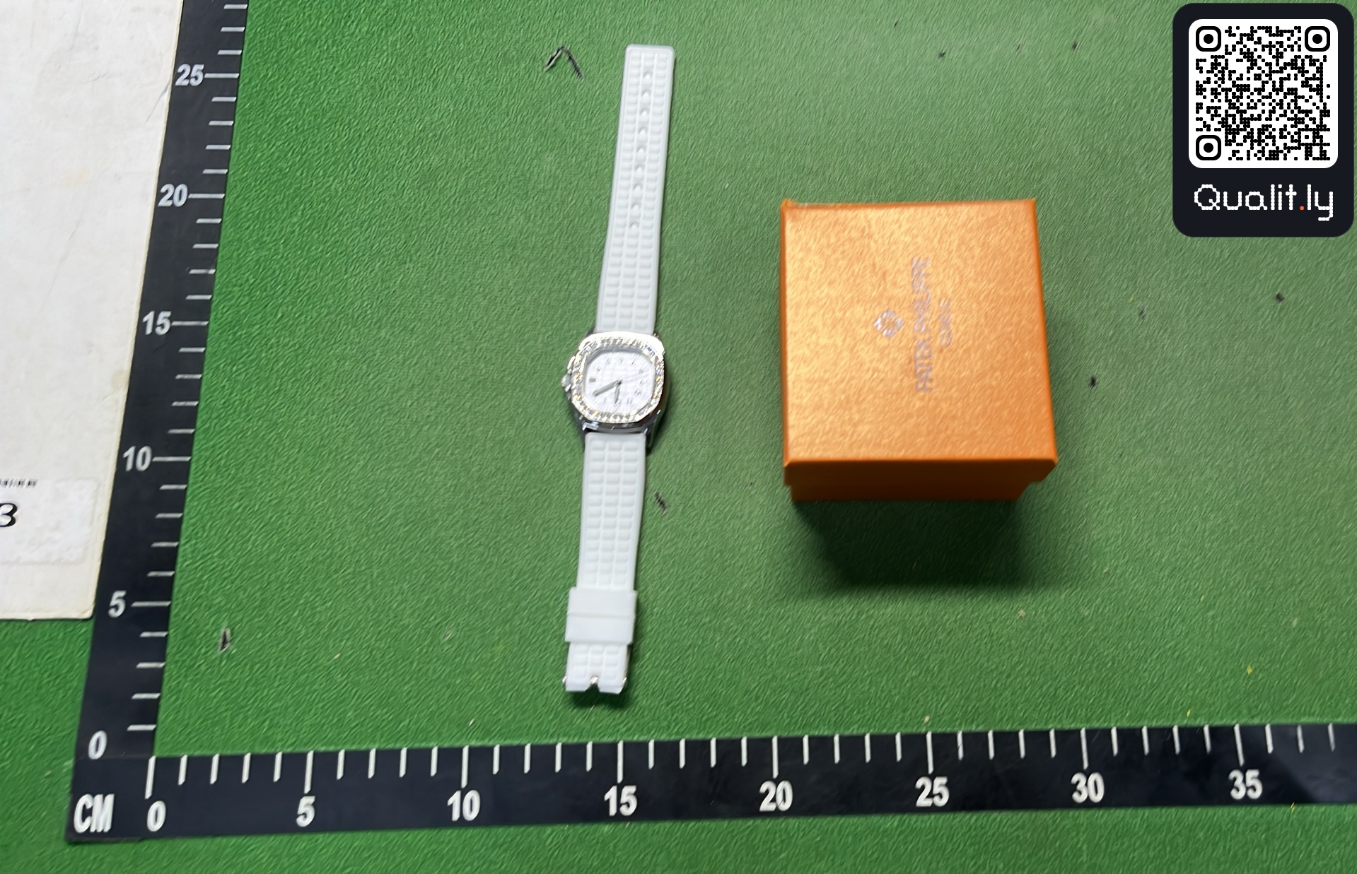 Klocka — QC-foto 3 av 15
