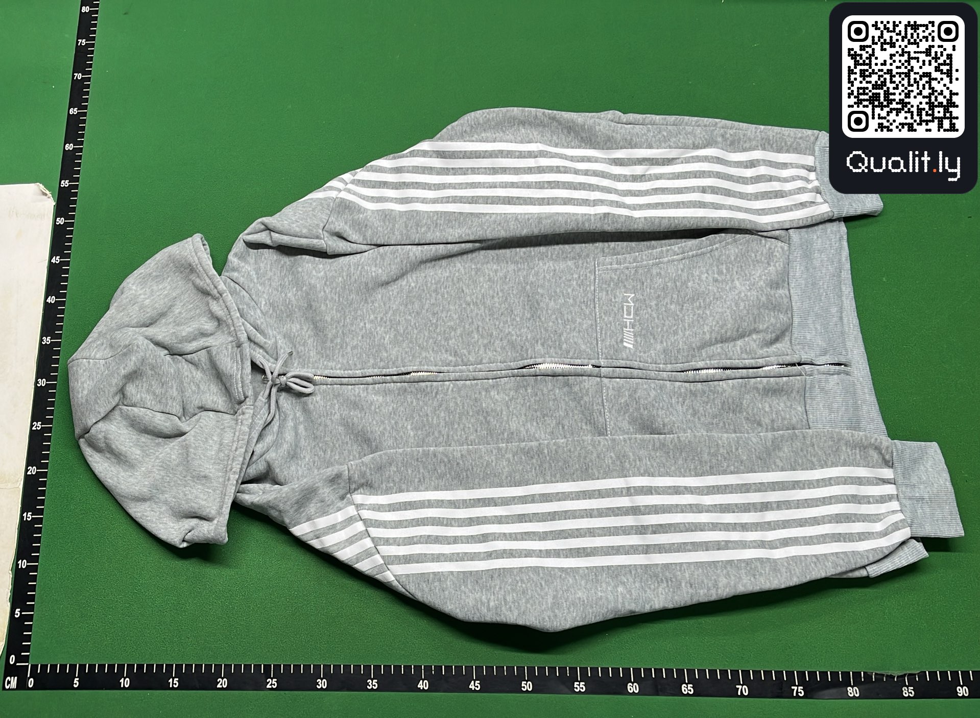 Hoodie — QC-foto 2 av 4