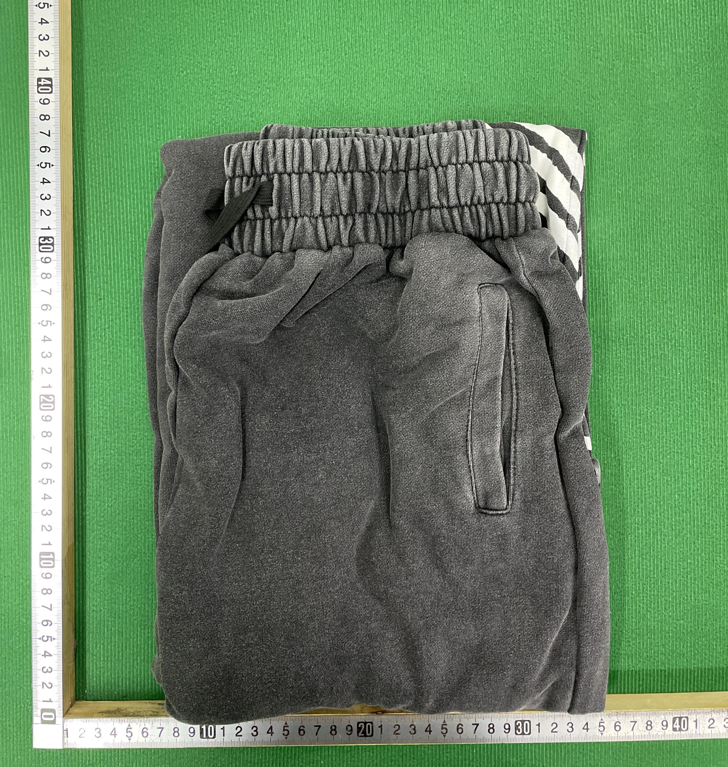 Broek — QC-foto 1 van 33
