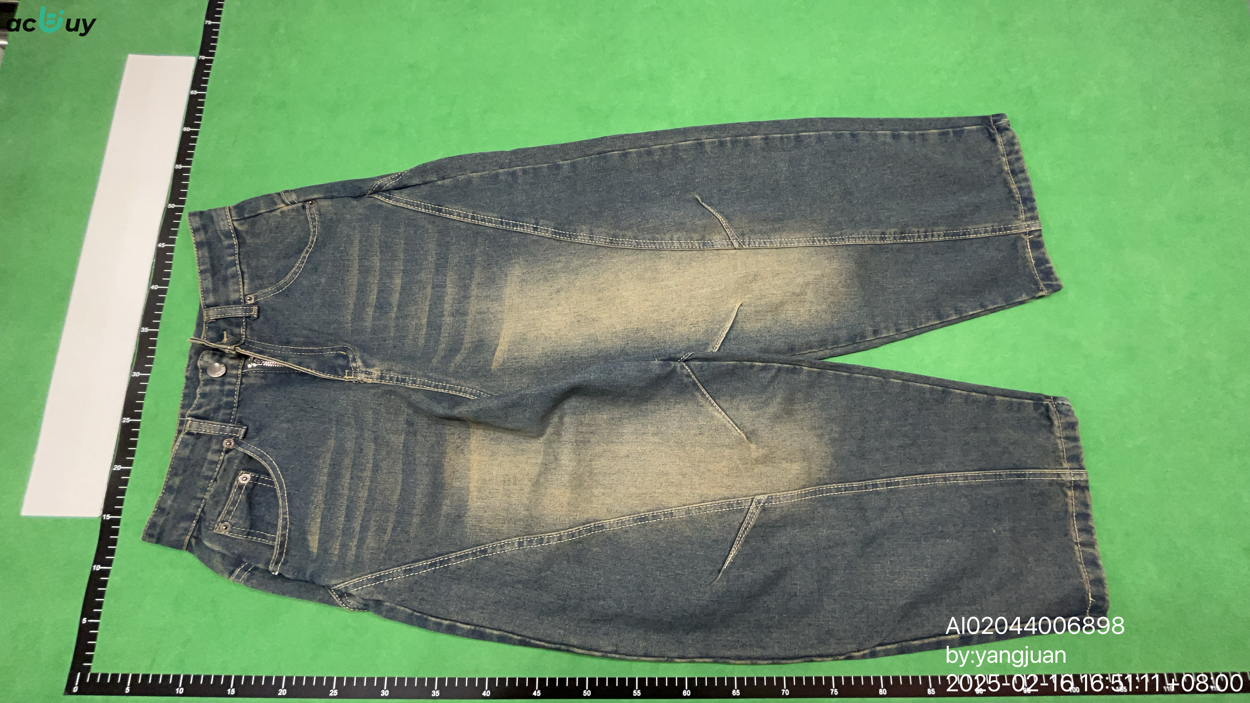 Jeans — QC-foto 3 av 4