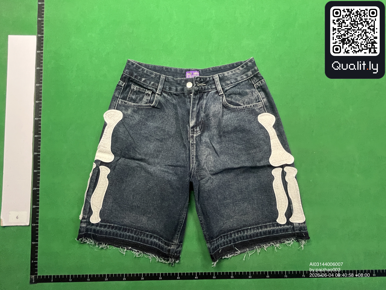 Jeans QC photo 3 of 102