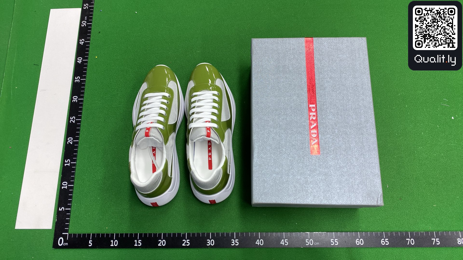 Sneakers QC photo 1 of 476