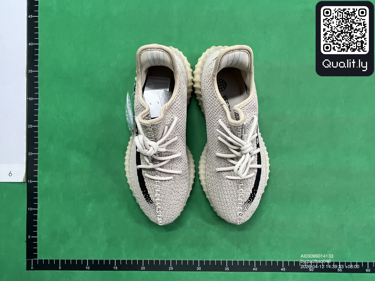 Sneakers — foto QC 1 di 6