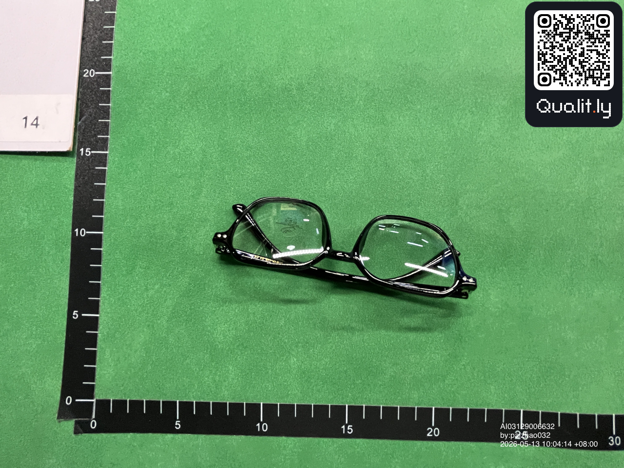 Sunglasses QC photo 3 of 6