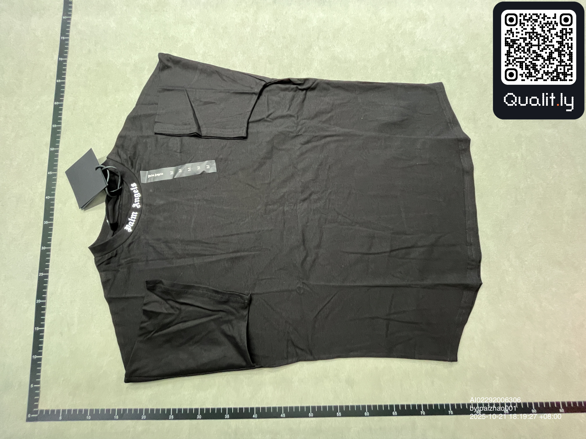 T-shirt — foto QC 2 di 14