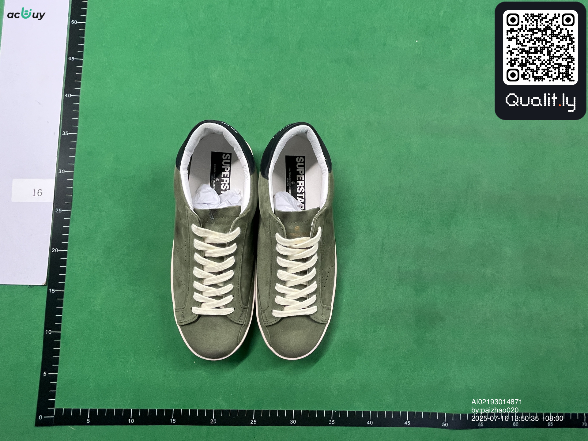 Sneakers QC photo 1 of 6