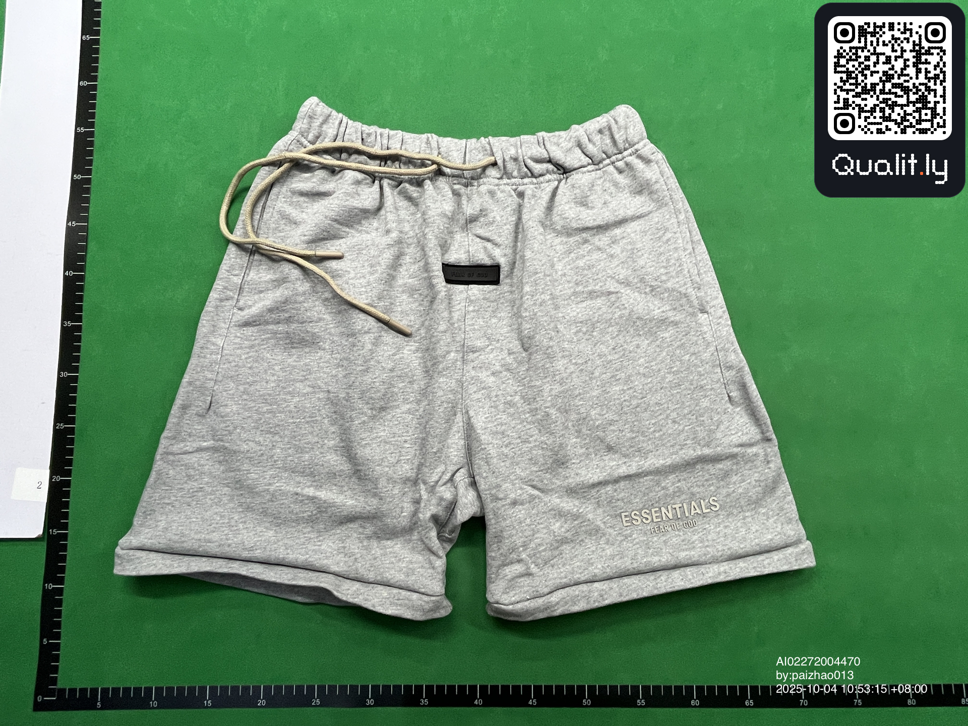 Pantaloni scurți — fotografie QC 3 din 24