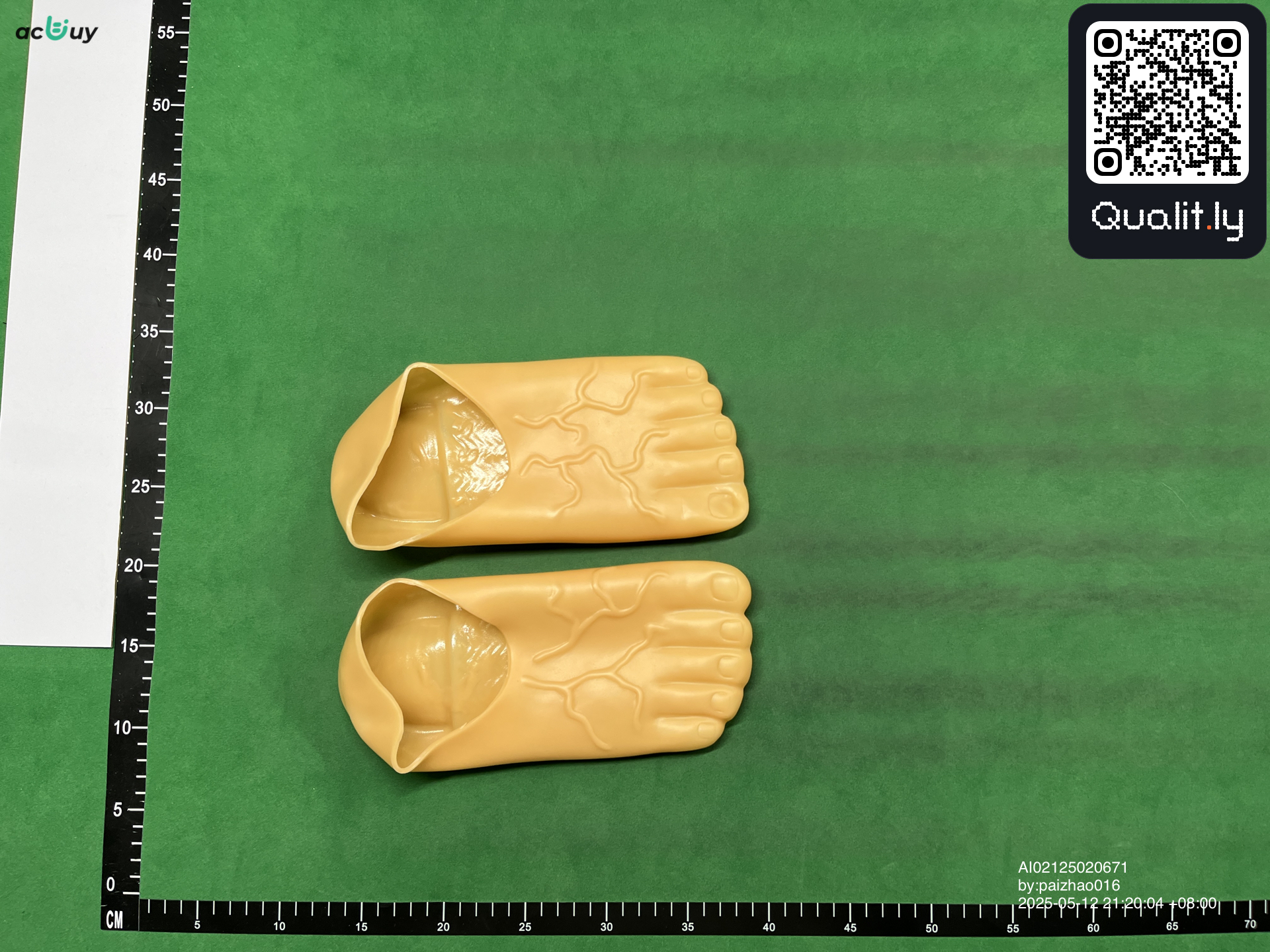 Slides QC photo 1 of 18
