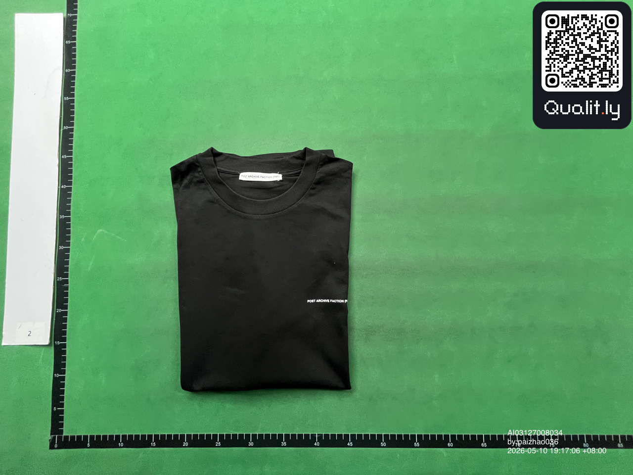 T-shirt — foto QC 1 di 8