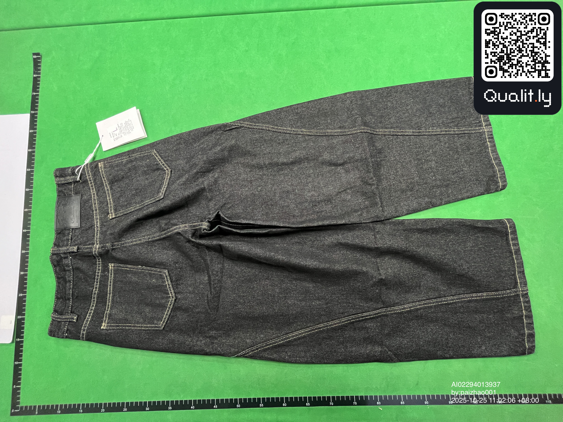 Jeans — foto QC 2 di 4