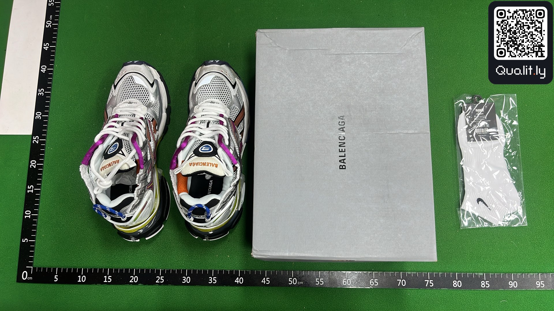 Foto QC 1 di 6