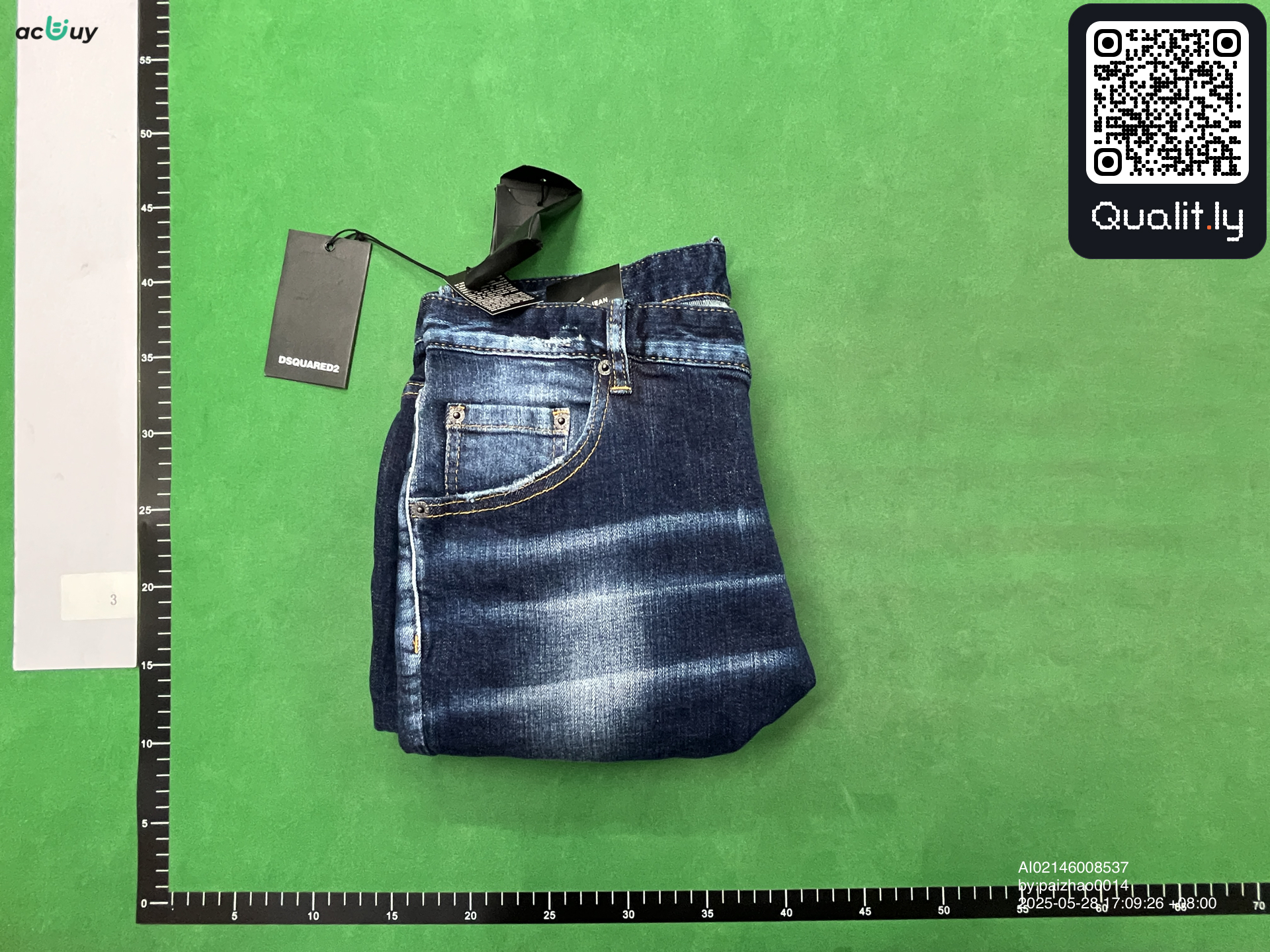 Jeans QC photo 1 of 10