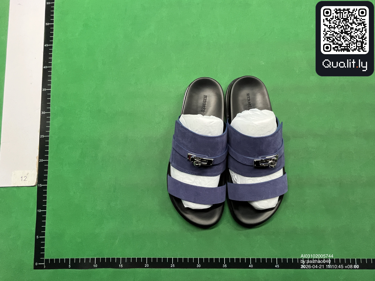Slippers — QC-foto 1 van 30