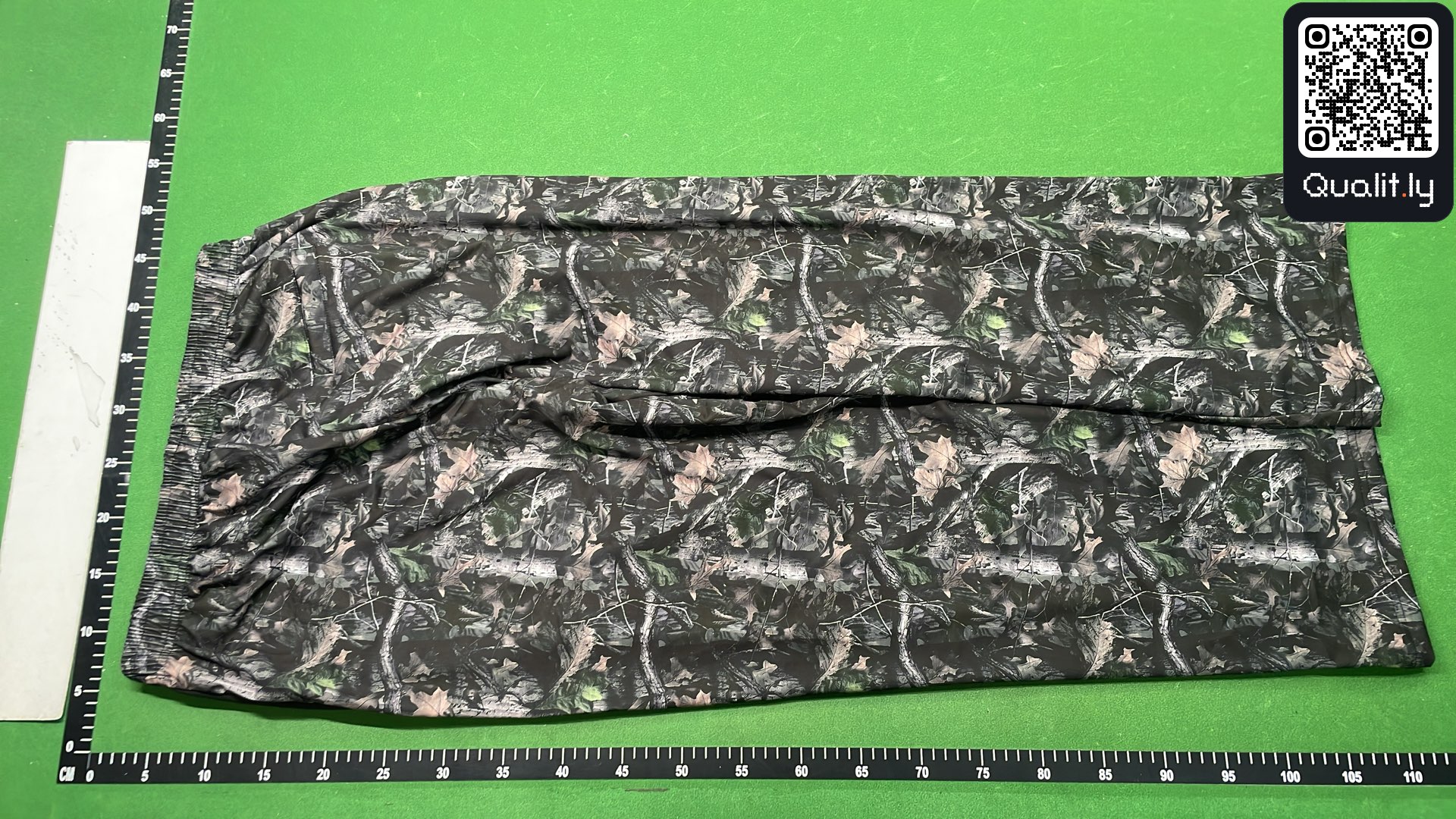 Pants QC photo 3 of 14