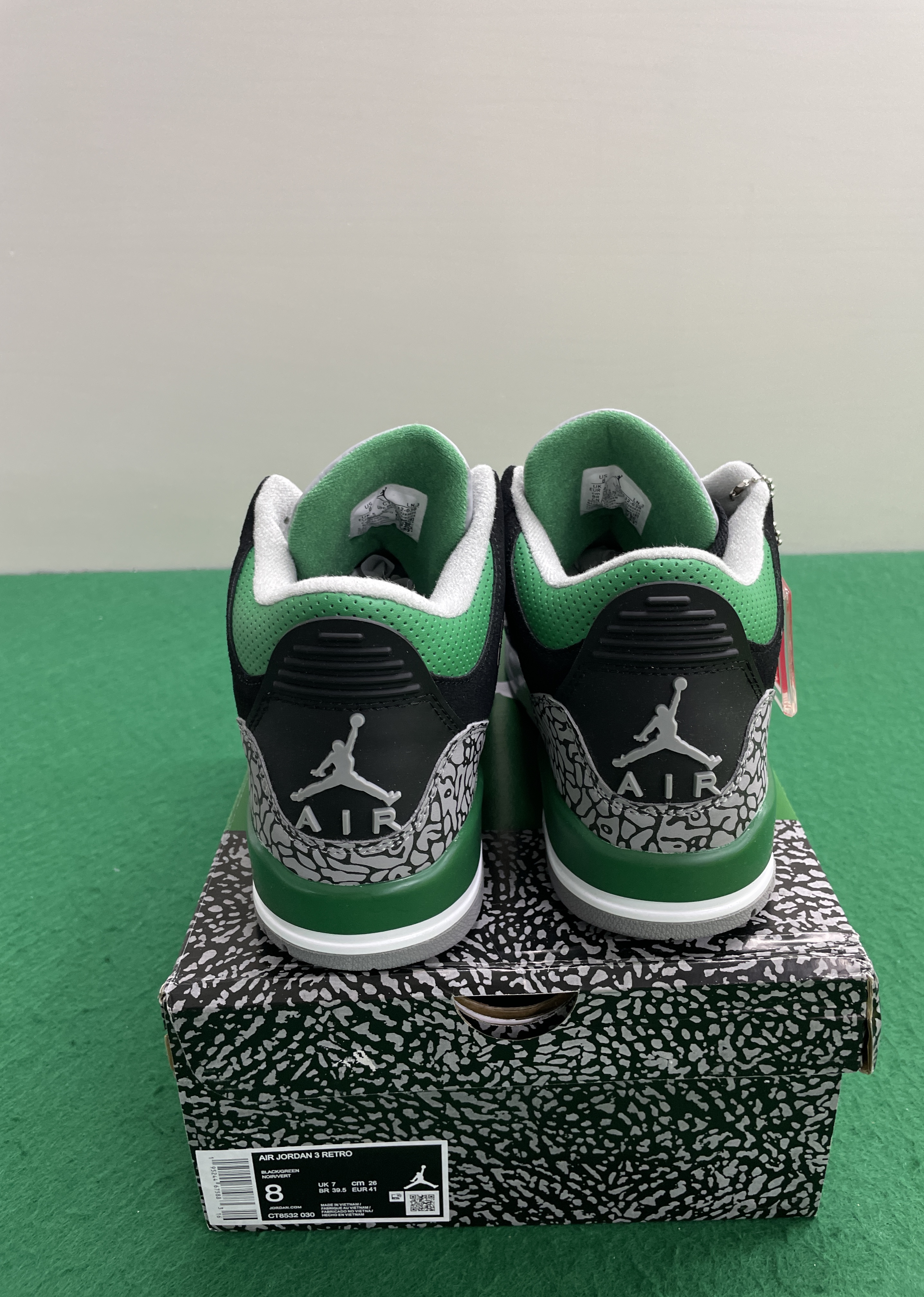 Sneaker — QC-Foto 1 von 16