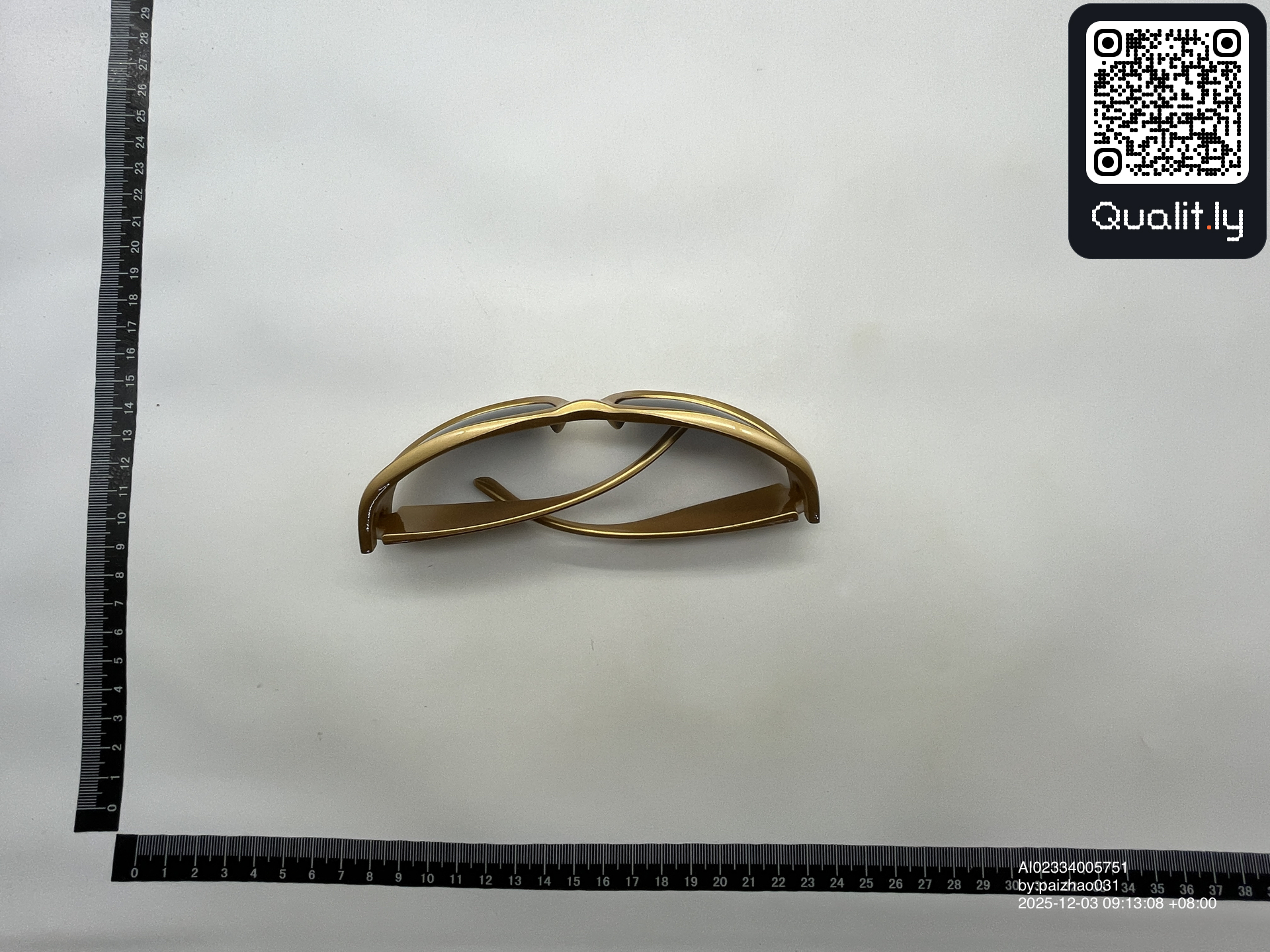 Occhiali da sole — foto QC 2 di 38